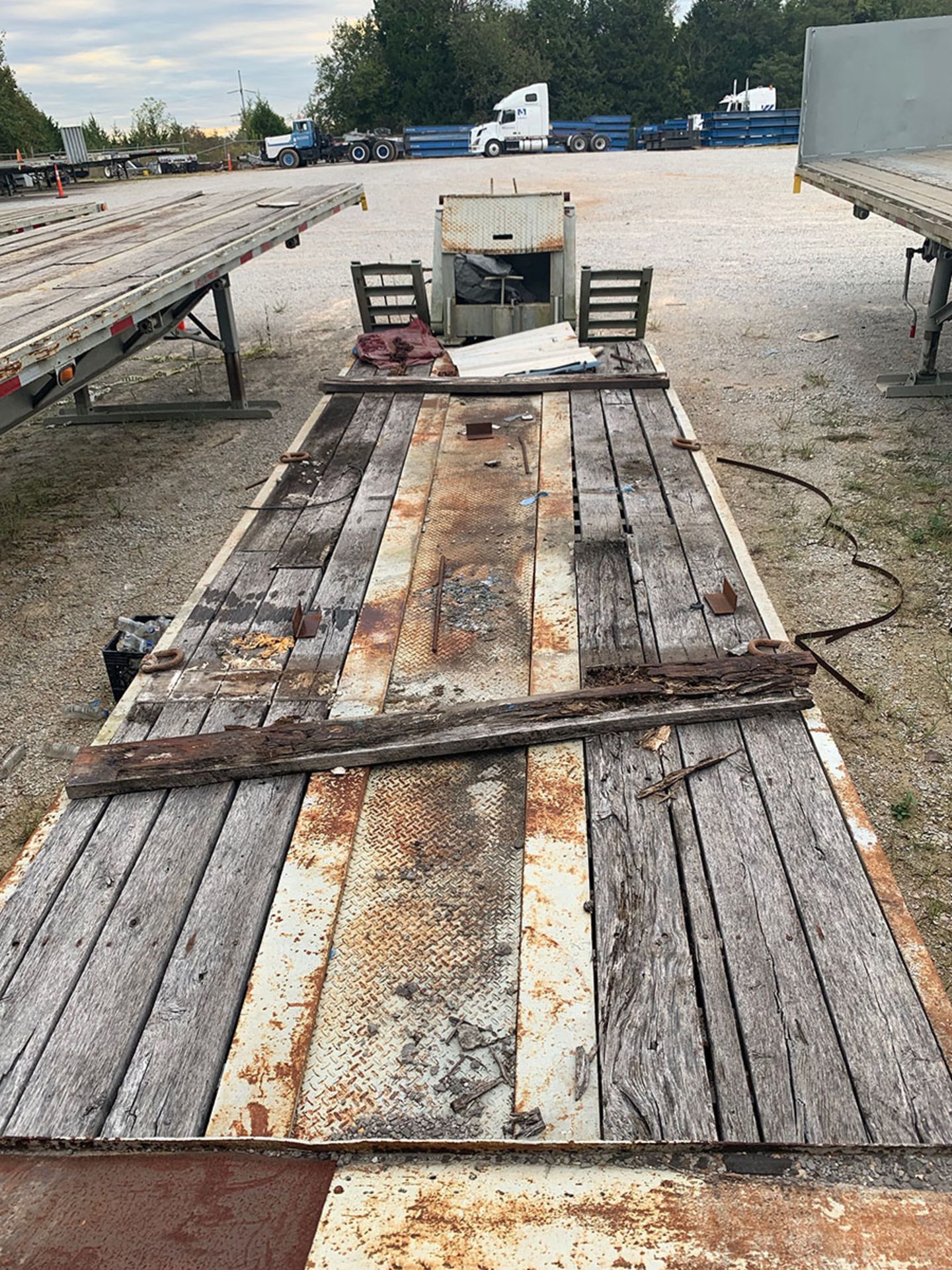 TALBERT RGN TRIAXLE LOWBOY TRAILER 50-TON CAP, AIR RIDE SUSPENSION, WOOD DECK - Image 3 of 3