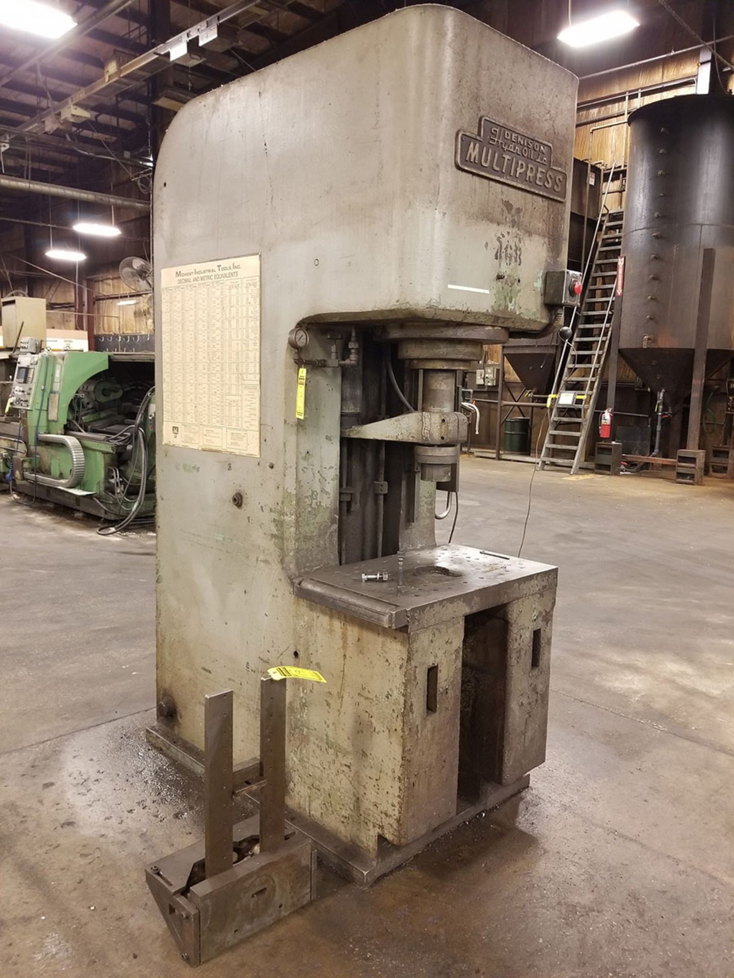 DENISON 50-TON VERTICAL MULTI-PRESS, MODEL OC98A112BO2D20, 4’‘ SHAFT, 19’‘ X 31’‘ TABLE, DUAL POST - Image 4 of 7