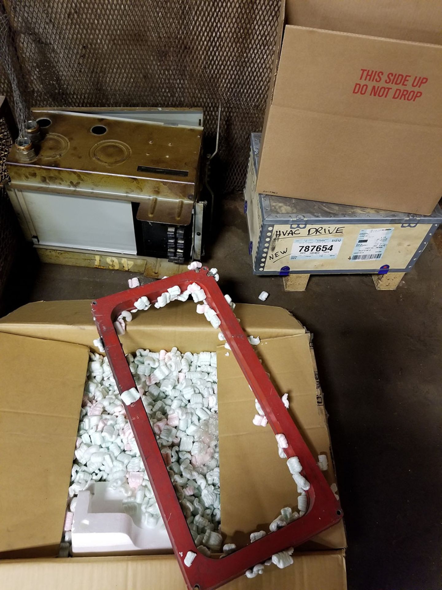 LOT OF ASSORTED ELECTRICAL BOXES AND BUCKETS AND PALLET OF FUSES - Image 2 of 13