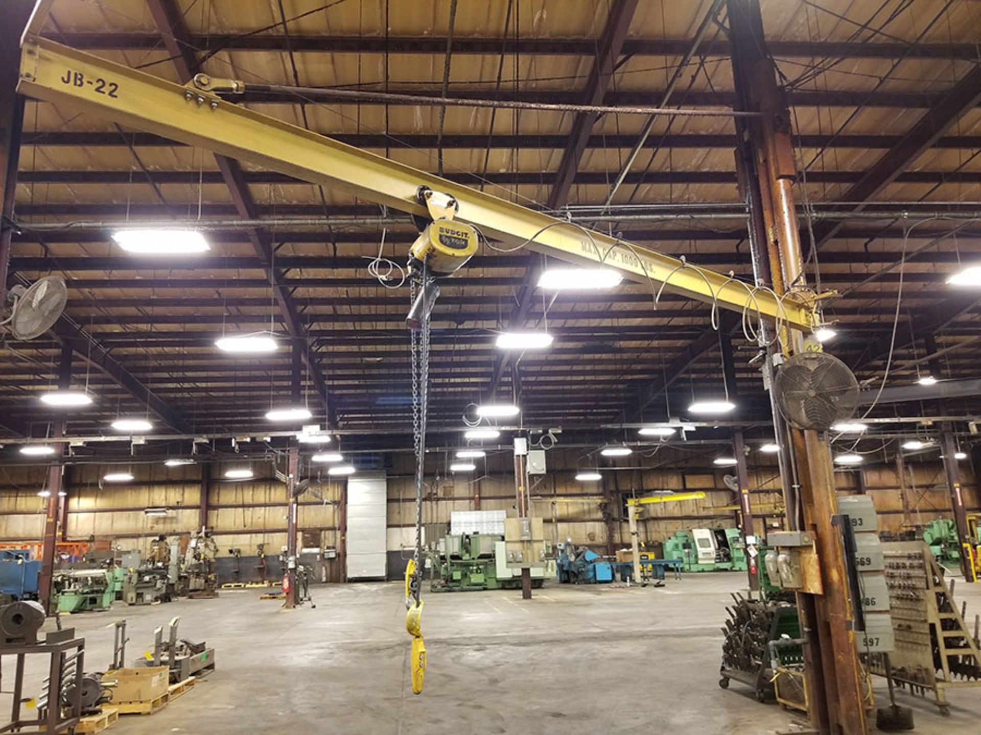 1/2 TON COLUMN MOUNTED JIB CRANE WITH BUDGIT 1/2 TON ELECTRIC CHAIN HOIST WITH PENDANT CONTROL