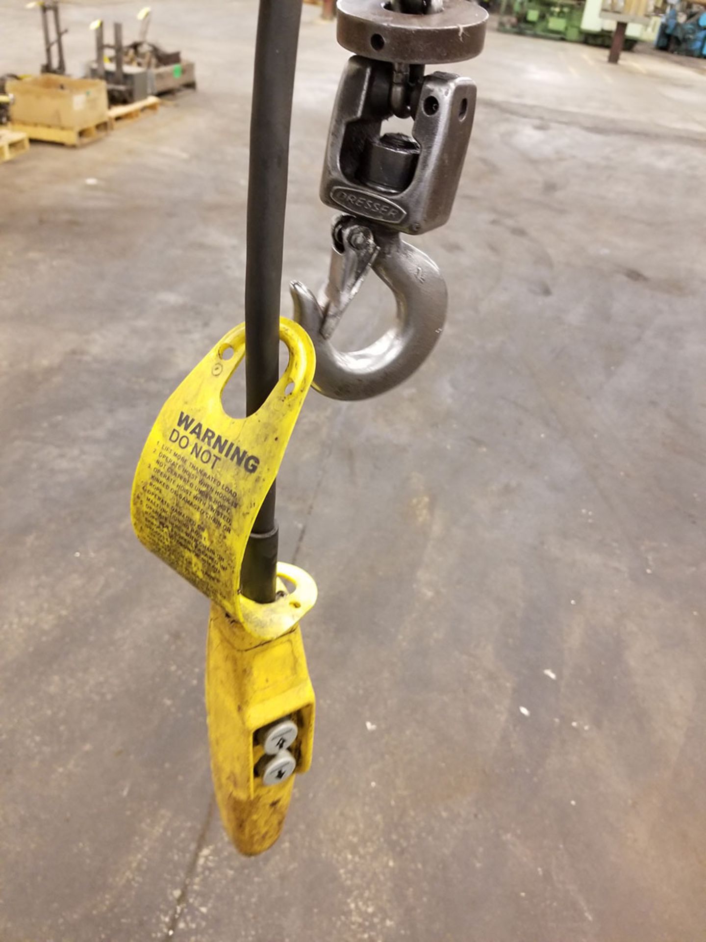 1/2 TON COLUMN MOUNTED JIB CRANE WITH BUDGIT 1/2 TON ELECTRIC CHAIN HOIST WITH PENDANT CONTROL - Image 2 of 5