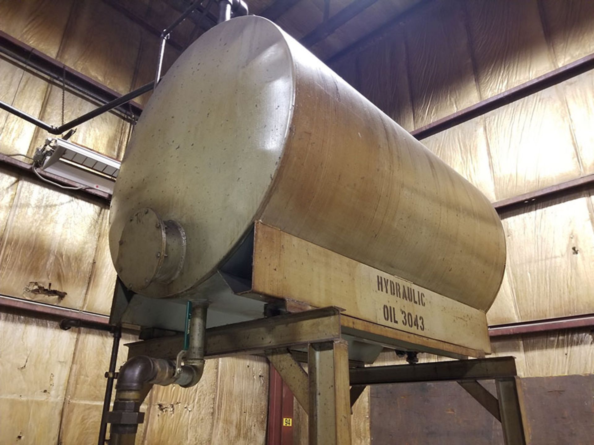 (2) FREE STANDING HYDRAULIC OIL HOLDING TANKS - Image 4 of 5