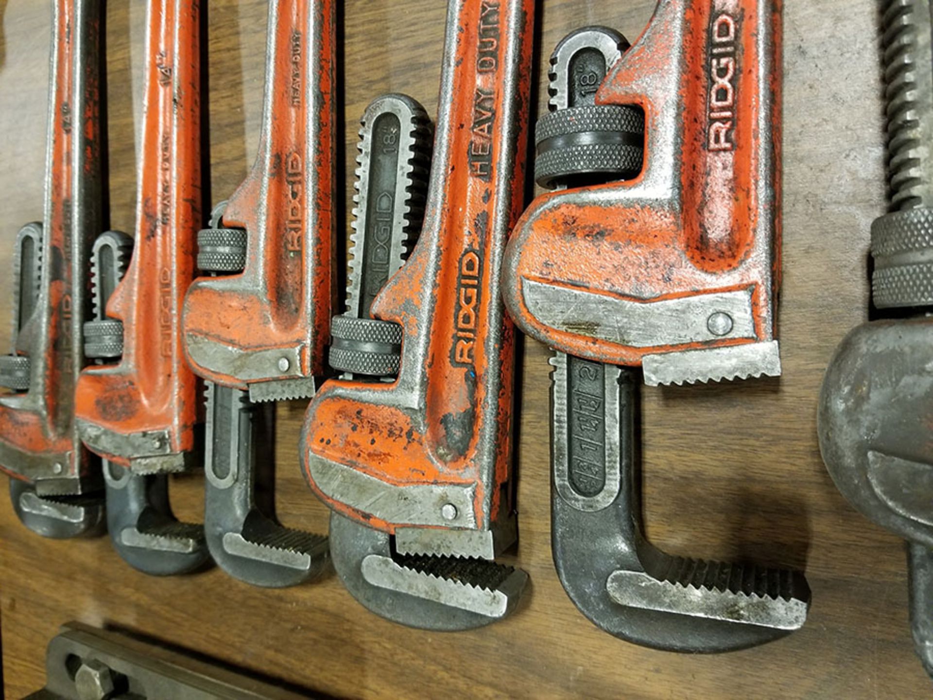 RIDGID 8 PC. PIPE WRENCH SET – 8’’ TO 24’’ - Image 3 of 3