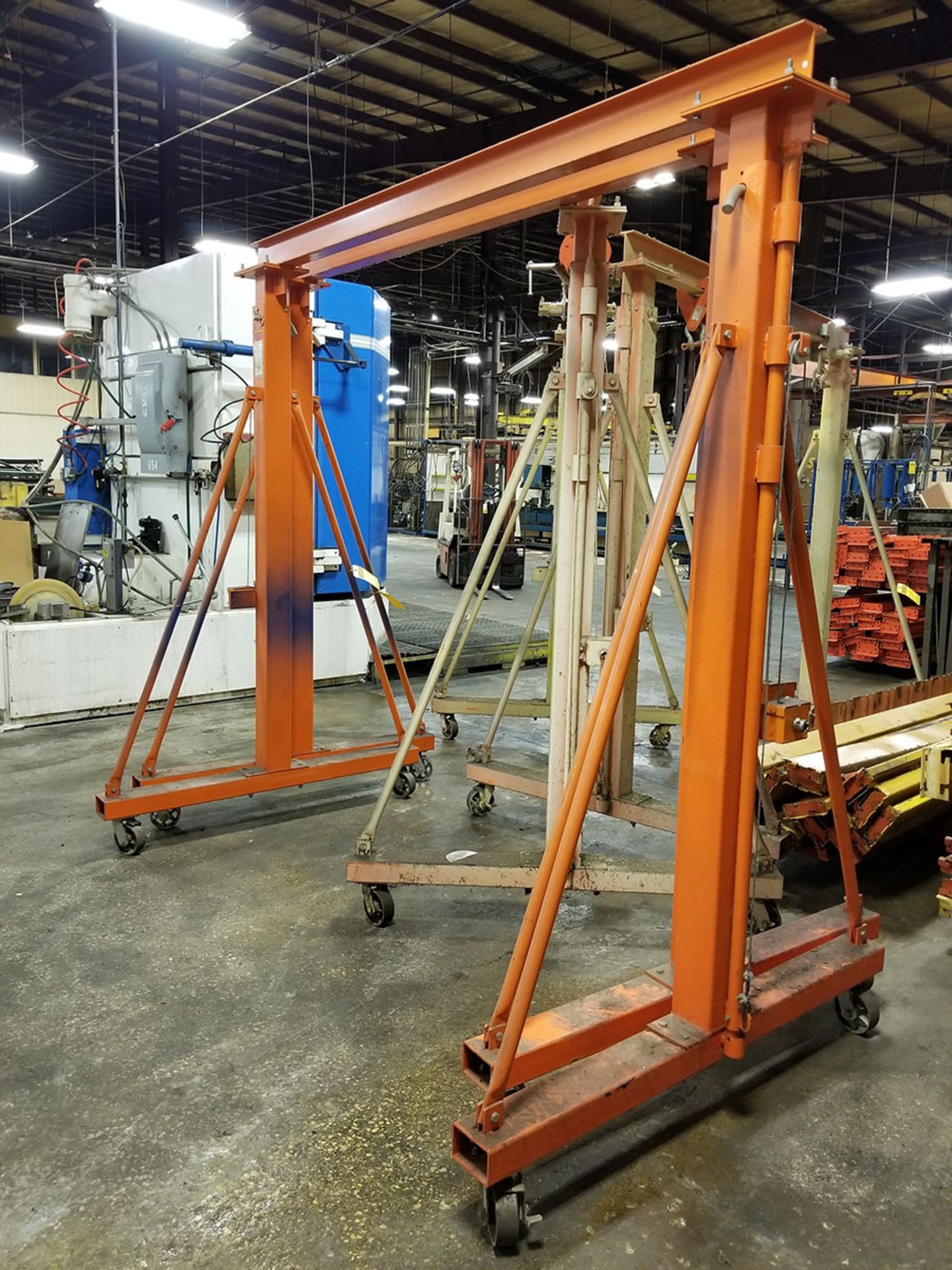 2,000 LB. ROLLING GANTRY CRANE, 99 1/2’‘ MINIMUM HEIGHT, 148’‘ MAX HEIGHT, 94’‘ OPENING - Image 2 of 4