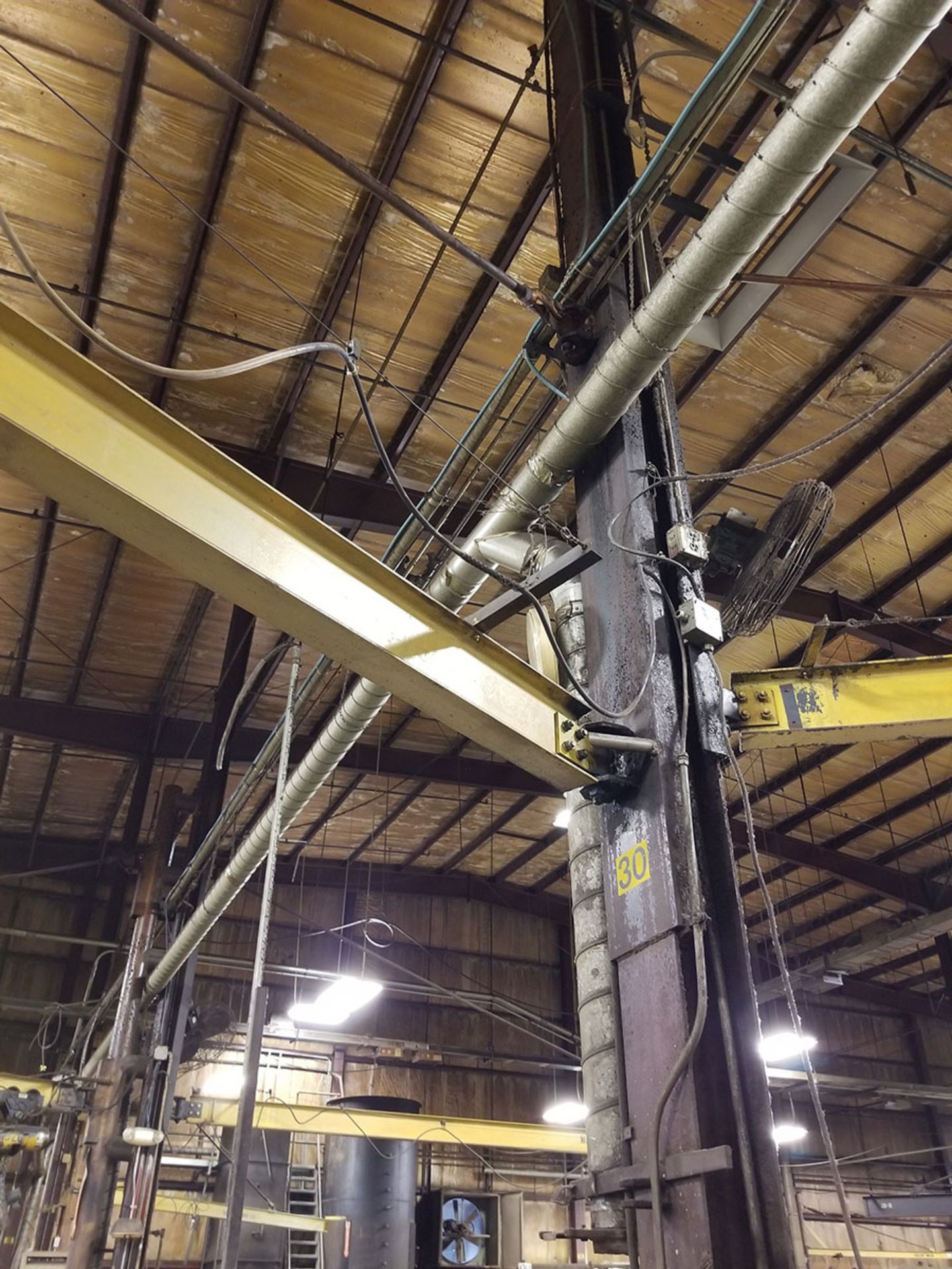 1/2 TON COLUMN MOUNTED JIB CRANE WITH BUDGIT 1/2 TON ELECTRIC CHAIN HOIST WITH PENDANT CONTROL - Image 4 of 5