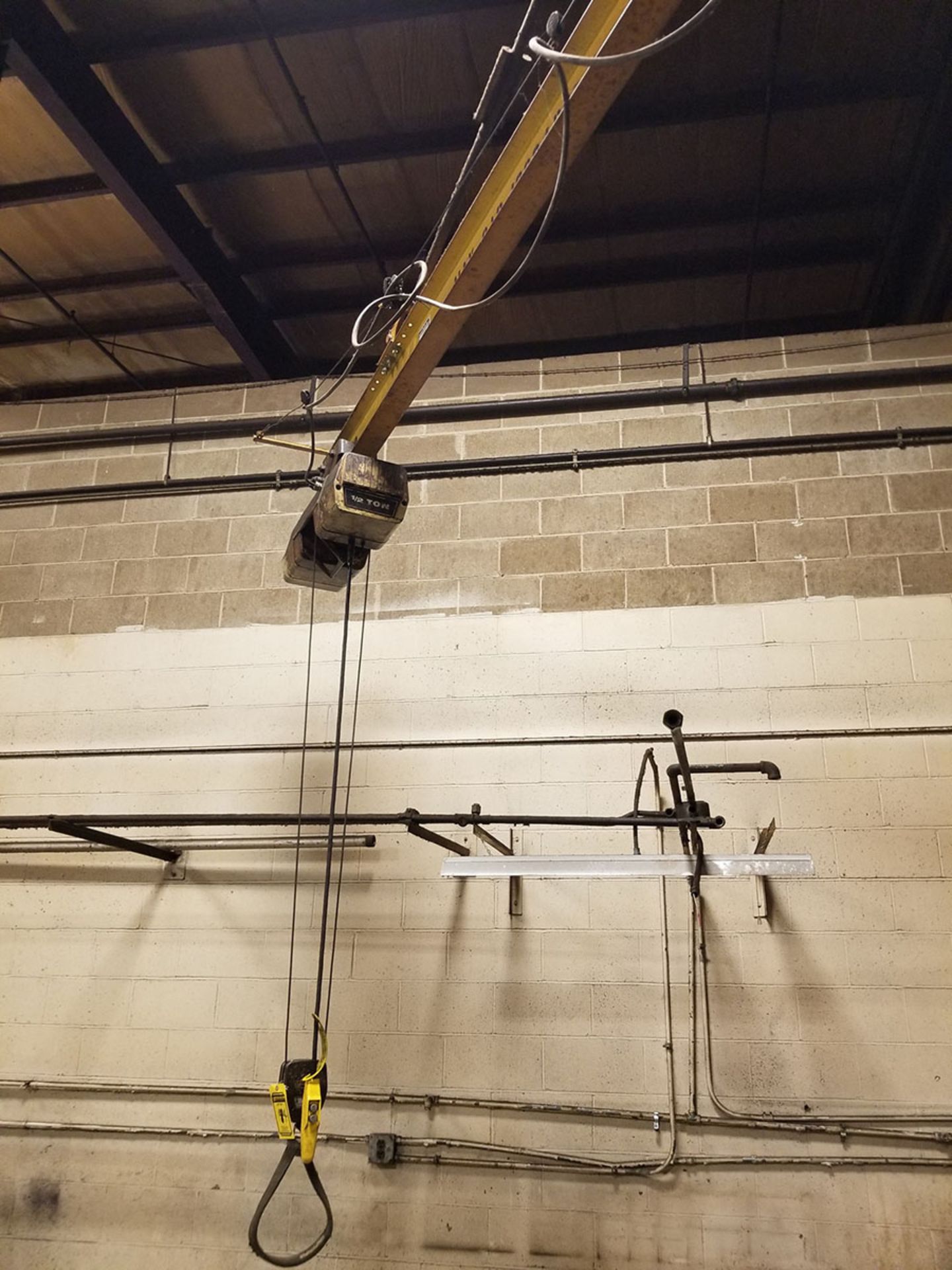 1/2 TON COLUMN MOUNTED JIB CRANE WITH COFFING 1/2 TON ELECTRIC CABLE HOIST WITH PENDANT CONTROL - Image 7 of 7