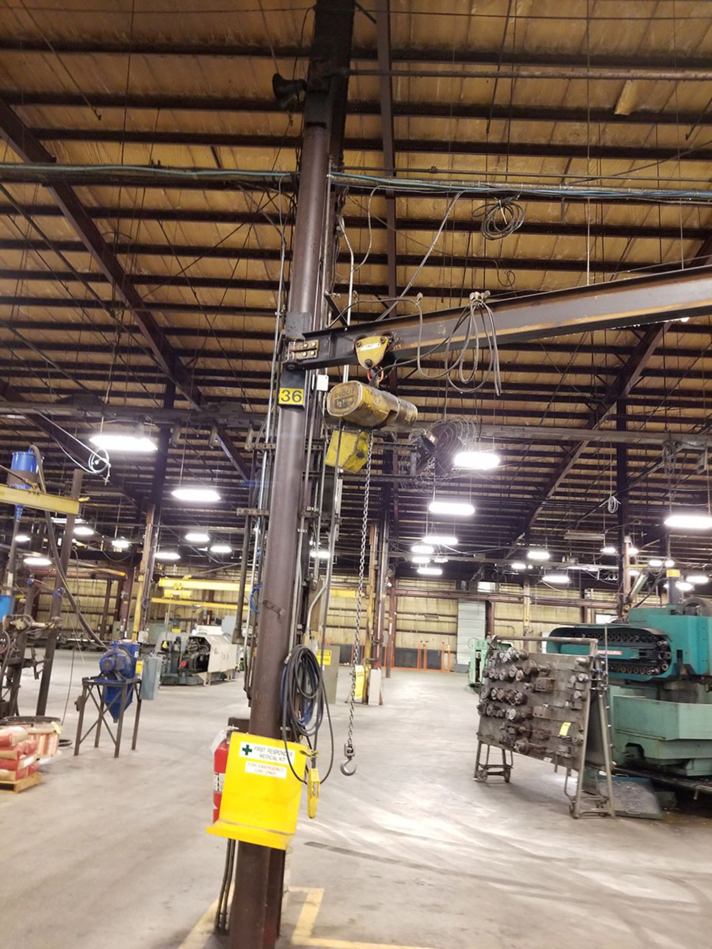 1/2 TON COLUMN MOUNTED JIB CRANE WITH BUDGIT 1/2 TON ELECTRIC CHAIN HOIST WITH PENDANT CONTROL - Image 6 of 6