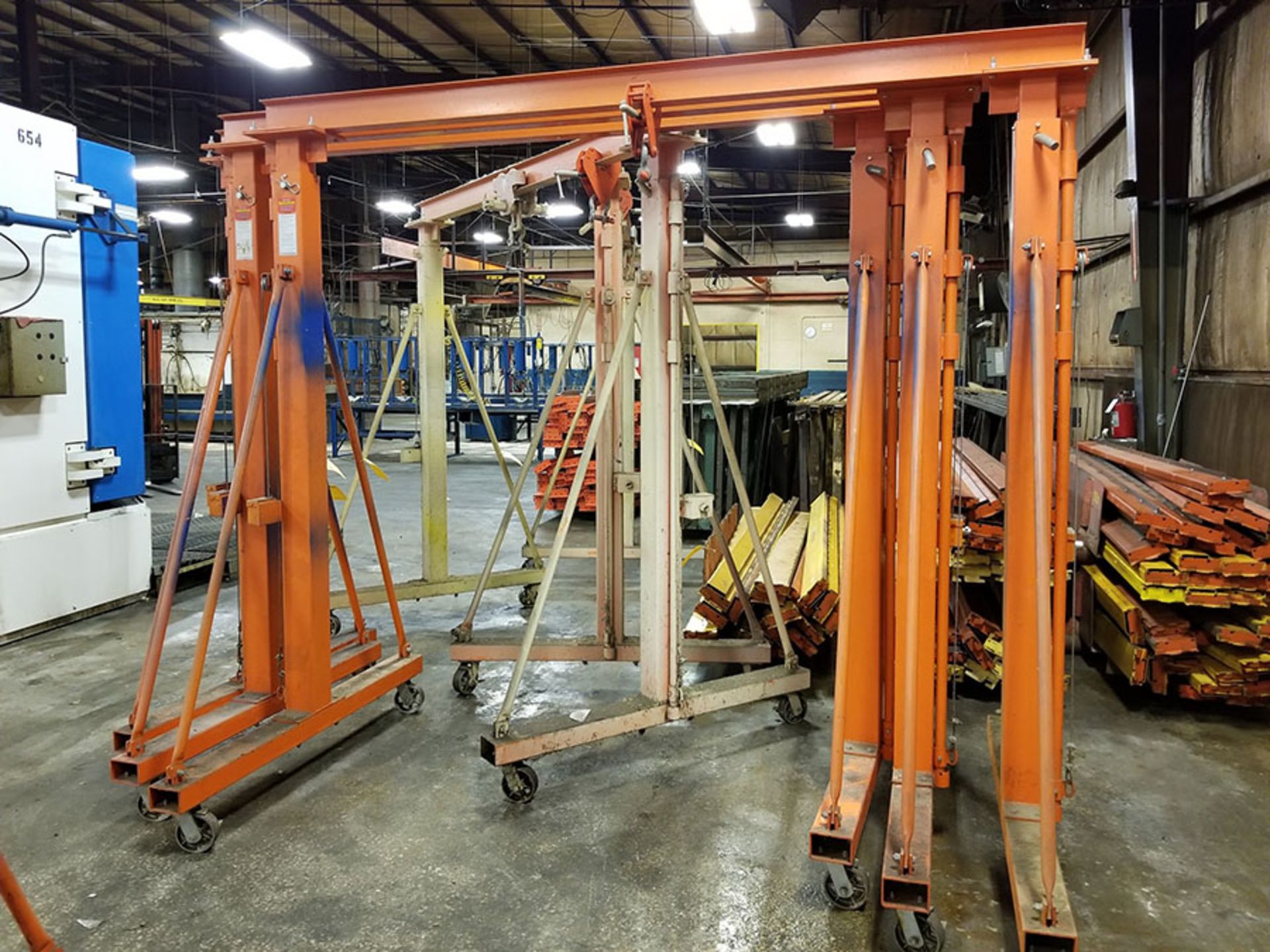 2,000 LB. ROLLING GANTRY CRANE, 99 1/2’‘ MINIMUM HEIGHT, 148’‘ MAX HEIGHT, 94’‘ OPENING WITH BEAM