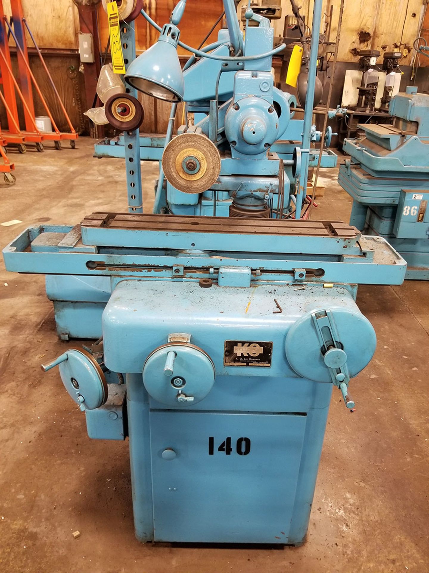 KO LEE HYDRAULIC HAND FEED SURFACE GRINDER, 5 1/4’‘ X 37’‘ TABLE, 1/2 HP, MODEL BA960, S/N 8215R-HJ - Image 2 of 5