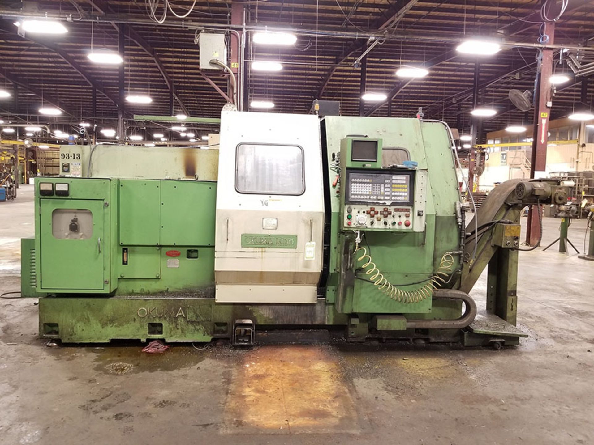 OKUMA LC-30 CNC LATHE, S/N 0319, 8 & 7-TOOL POSITION TURRETS, OUTFEED CHIP CONVEYOR - Image 3 of 16