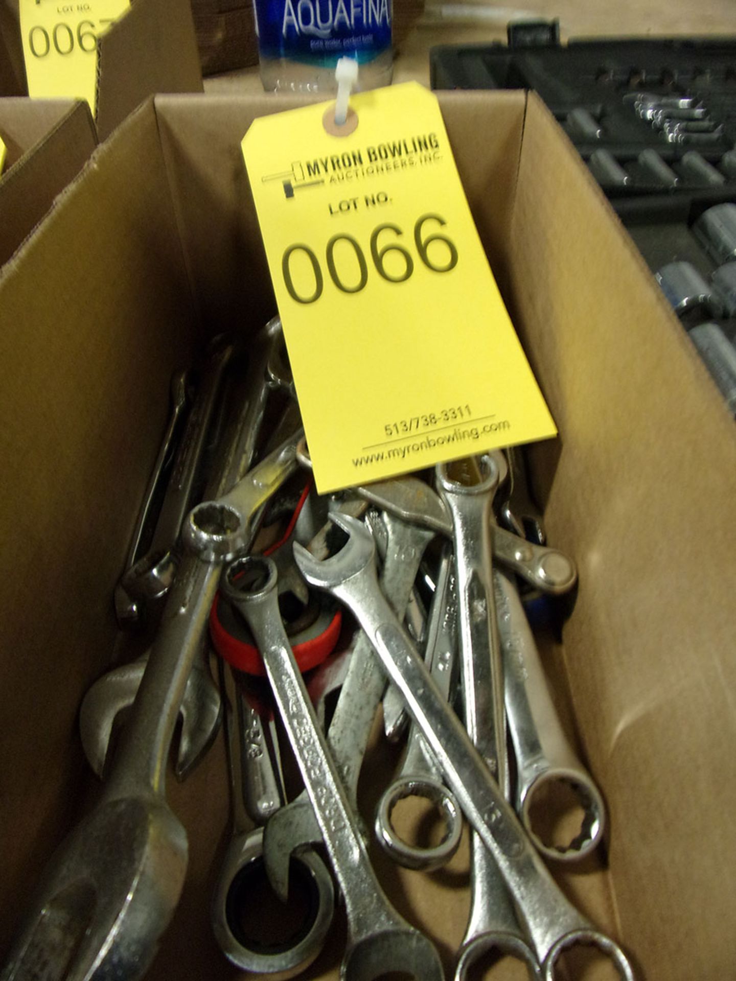 LOT OF WRENCHES