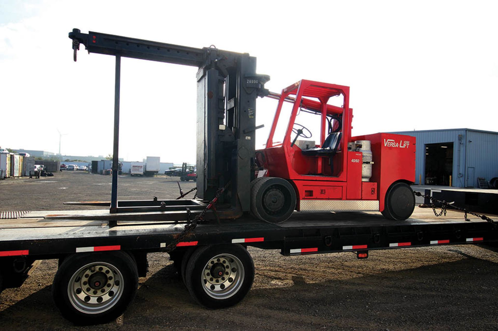 2010 VERSA-LIFT 40/60 Forklift, 60,000-lb. Capacity - Image 15 of 17