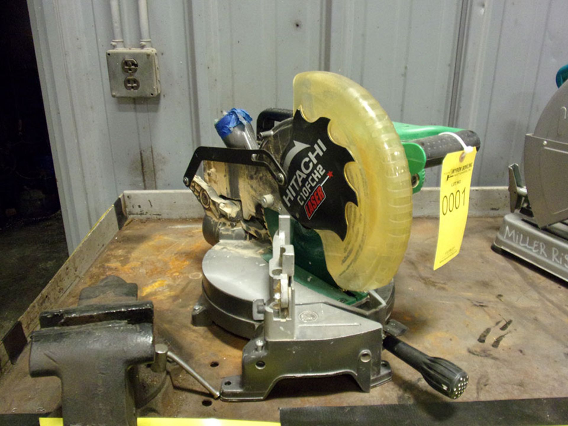 HITACHI 10'' COMPOUND MITER SAW; MODEL C10FCH2