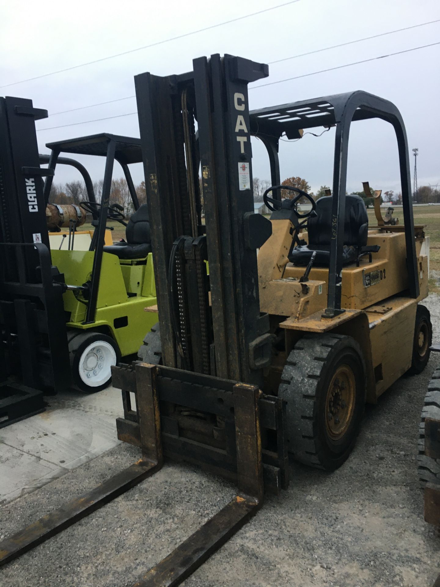 CATERPILLAR 6,000 LB. CAPACITY LP FORKLIFT, MODEL V60E, S/N A224972 77X03093, 3-STAGE MAST,