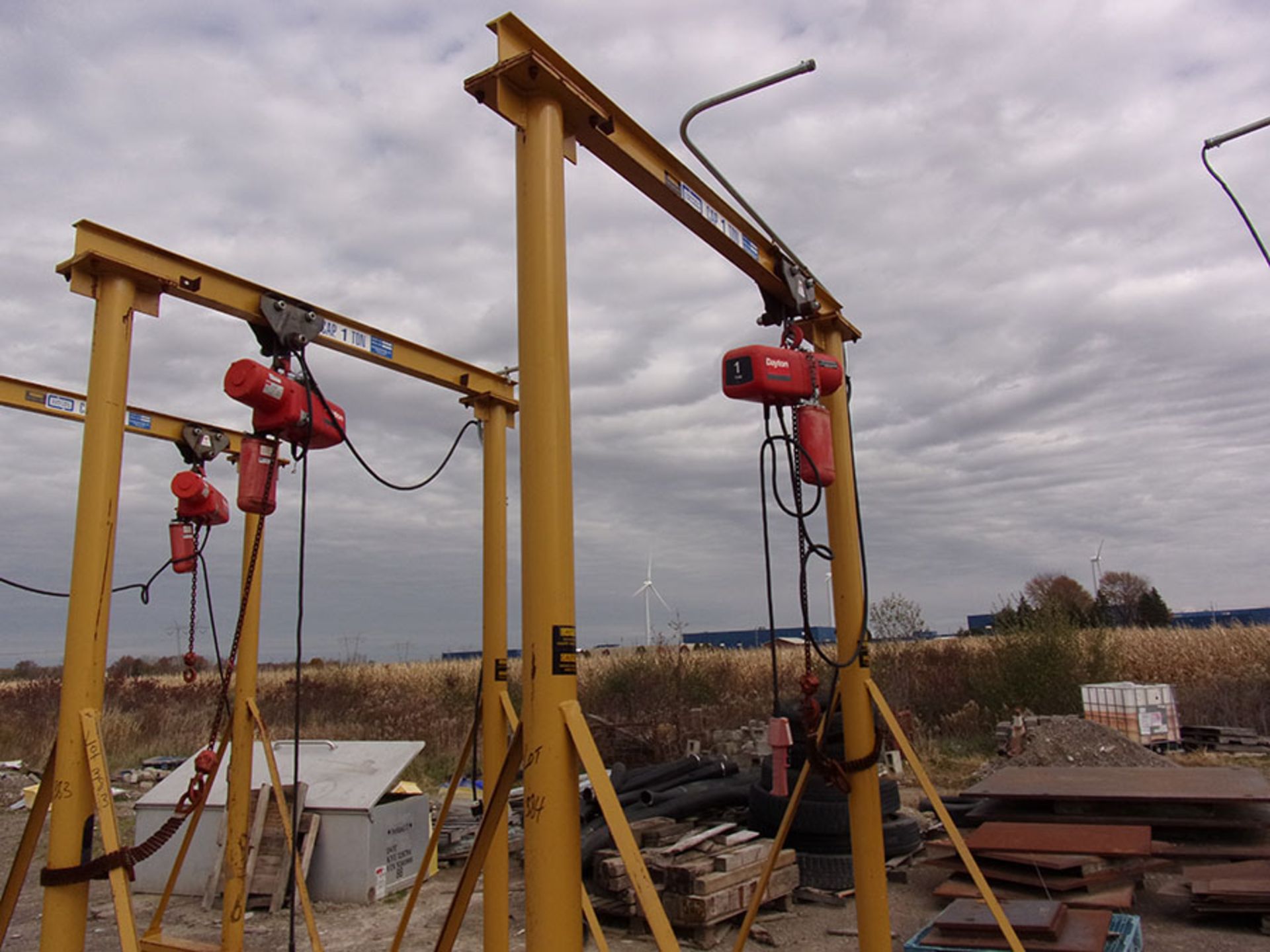 ROLLING A-FRAME WITH DAYTON 1-TON PENDANT CONTROL