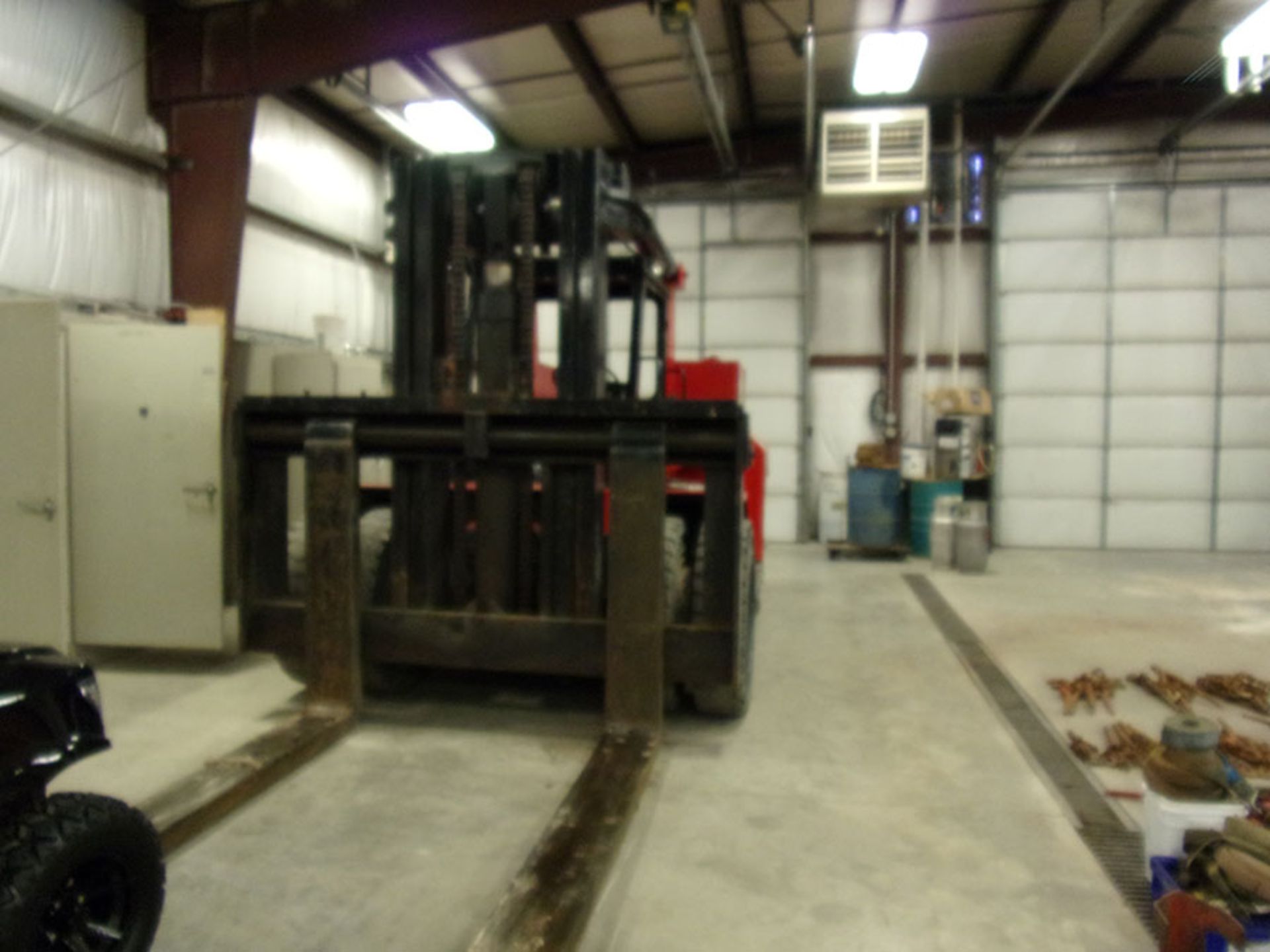 TAYLOR LP FORKLIFT, 50,000 LB. CAPACITY, 8' FORKS - Image 2 of 6