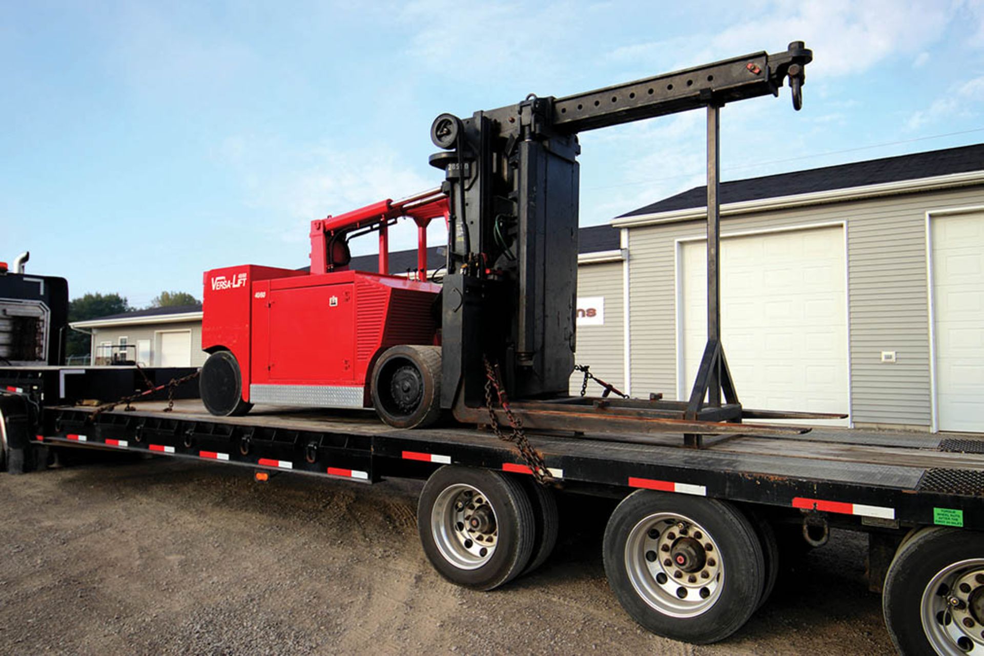 2010 VERSA-LIFT 40/60 Forklift, 60,000-lb. Capacity - Image 10 of 17