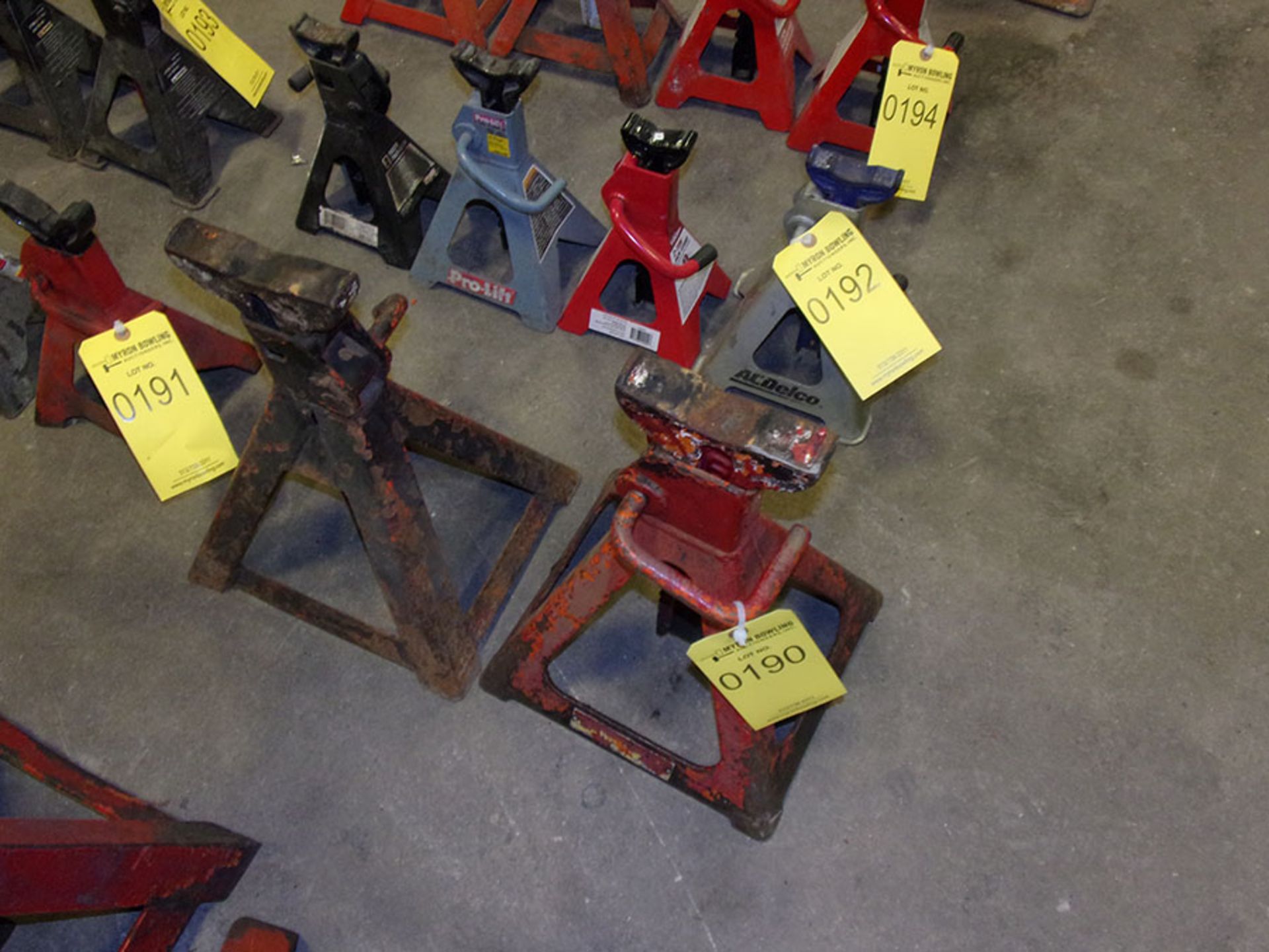 (3) 10-TON JACK STANDS