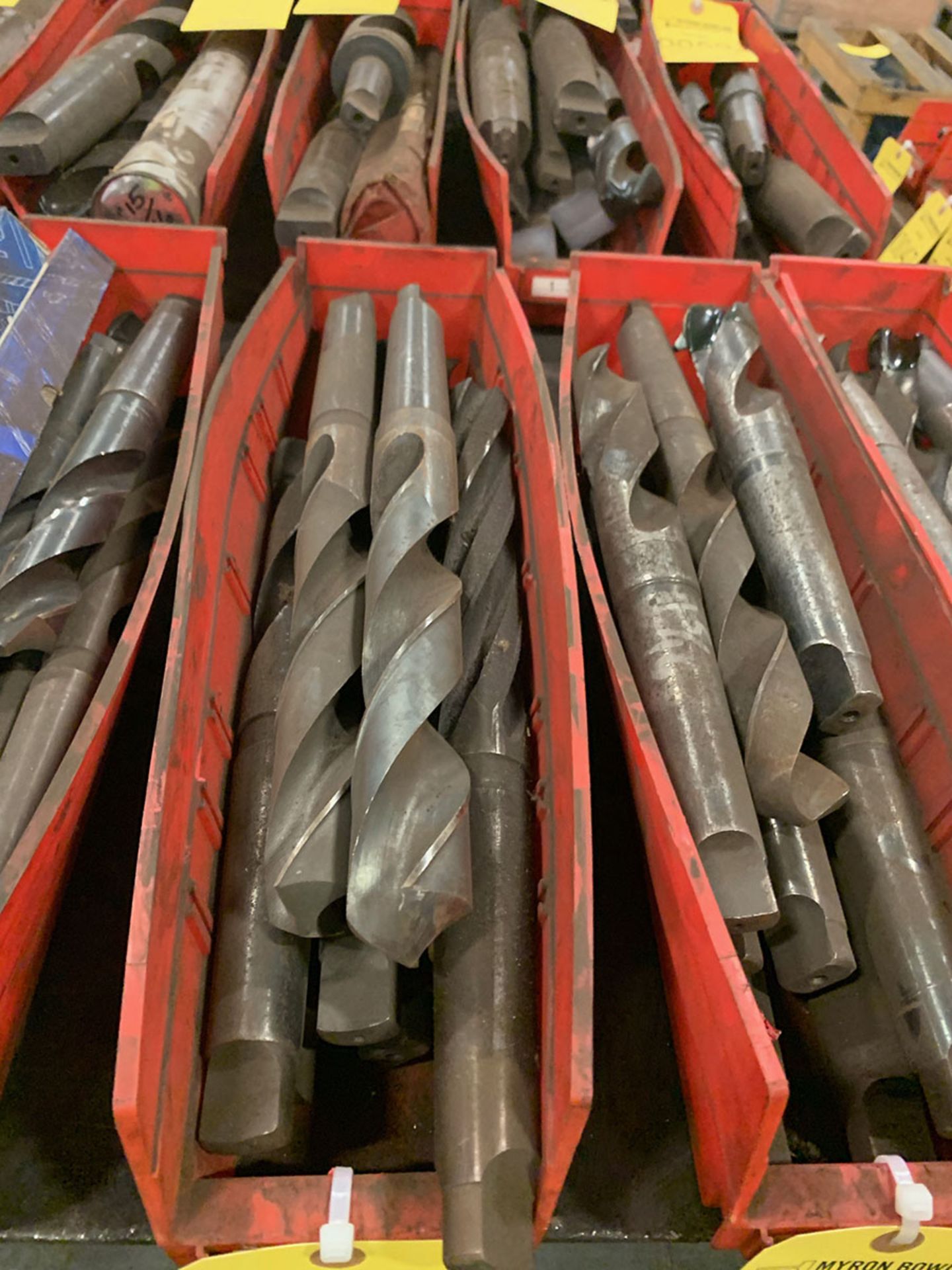 LOT OF ASSORTED SIZE TAPERED DRILL BITS