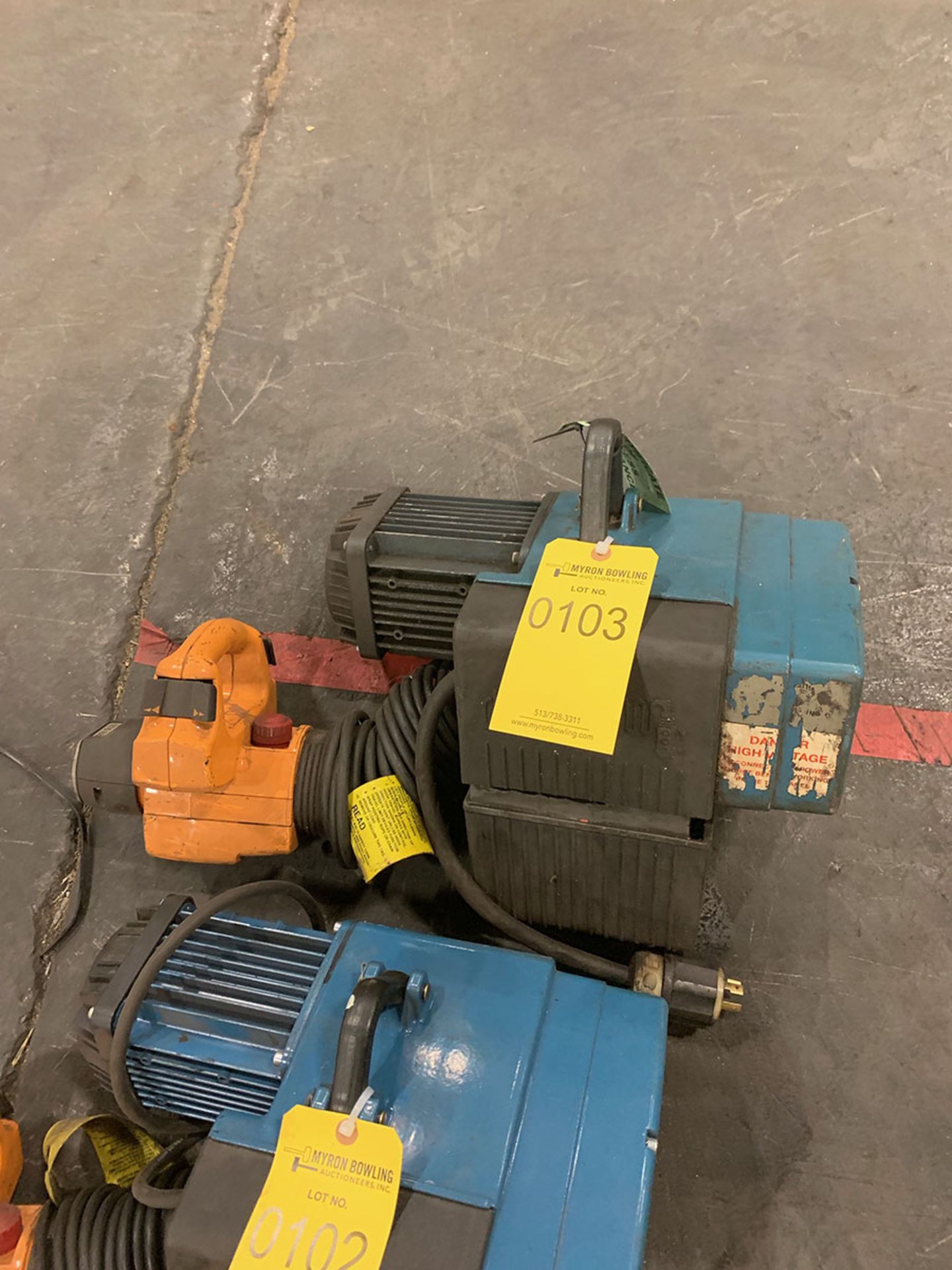 DEMAG 375 LB. ELECTRIC CHAIN HOIST