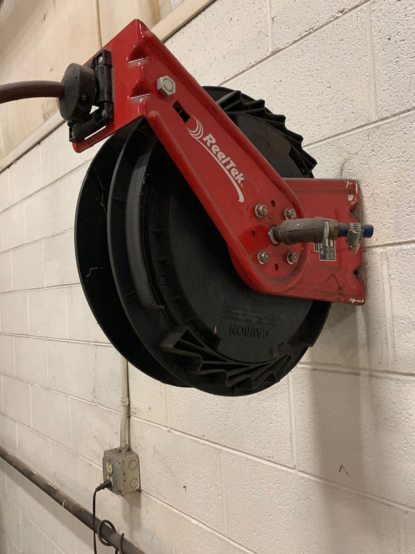 (4) HOSE REELS - Image 3 of 4