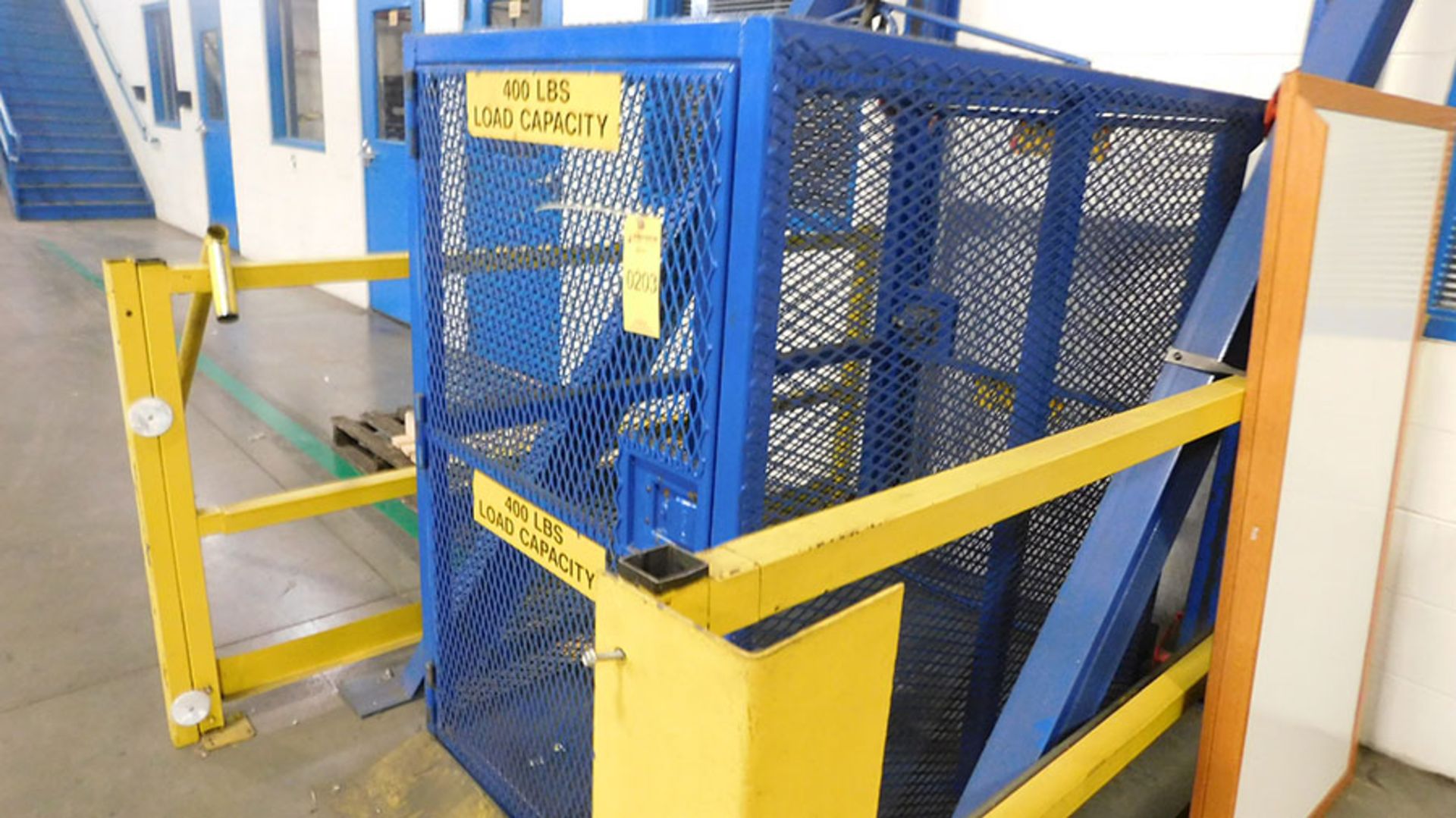 400-LB. CAPACITY SMALL FREIGHT ELEVATOR WITH CM LODESTAR HOIST - Image 6 of 6