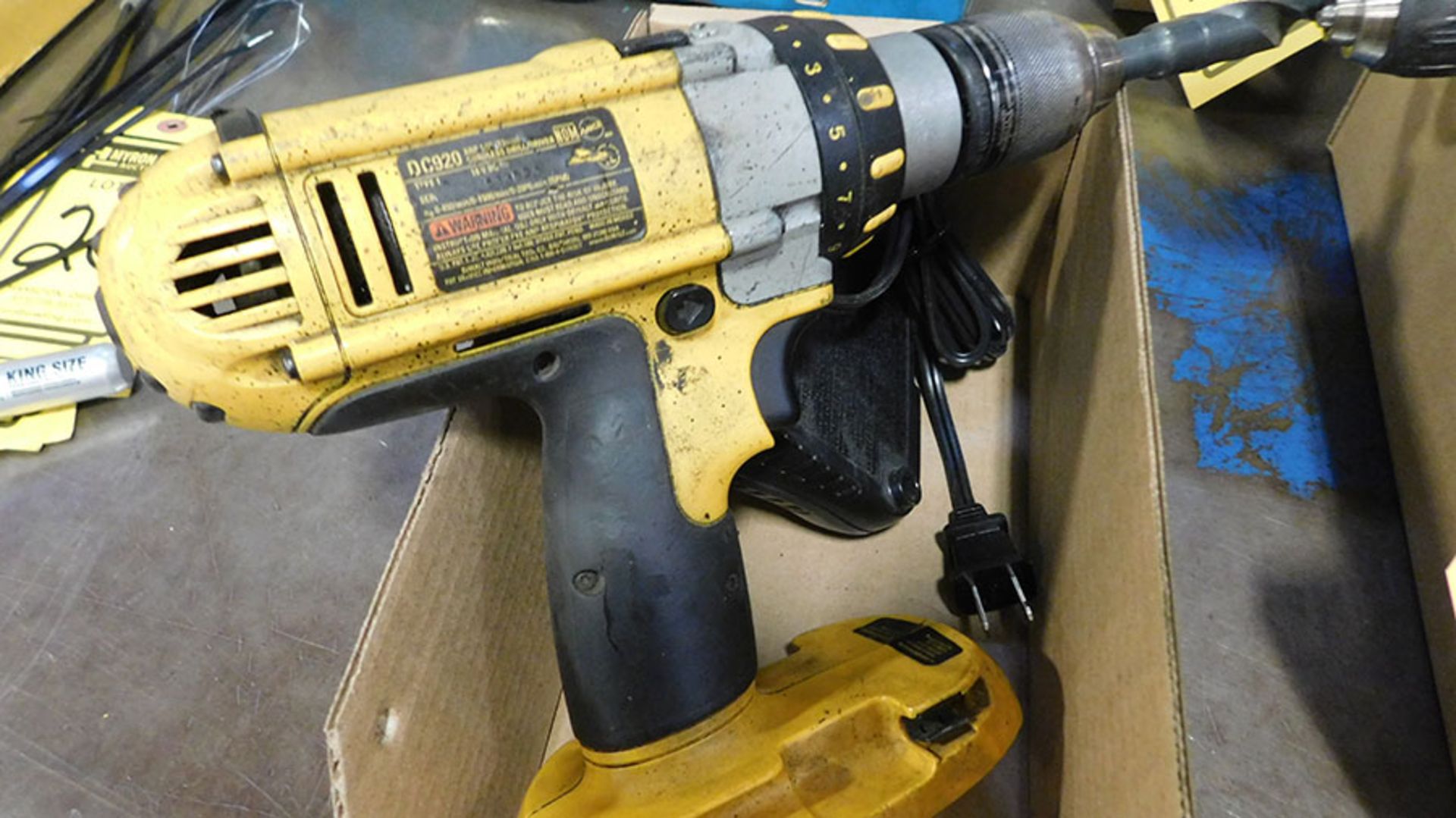 DEWALT 1/2'' DRILL; MODEL DC920, 18 VOLT, WITH CHARGER