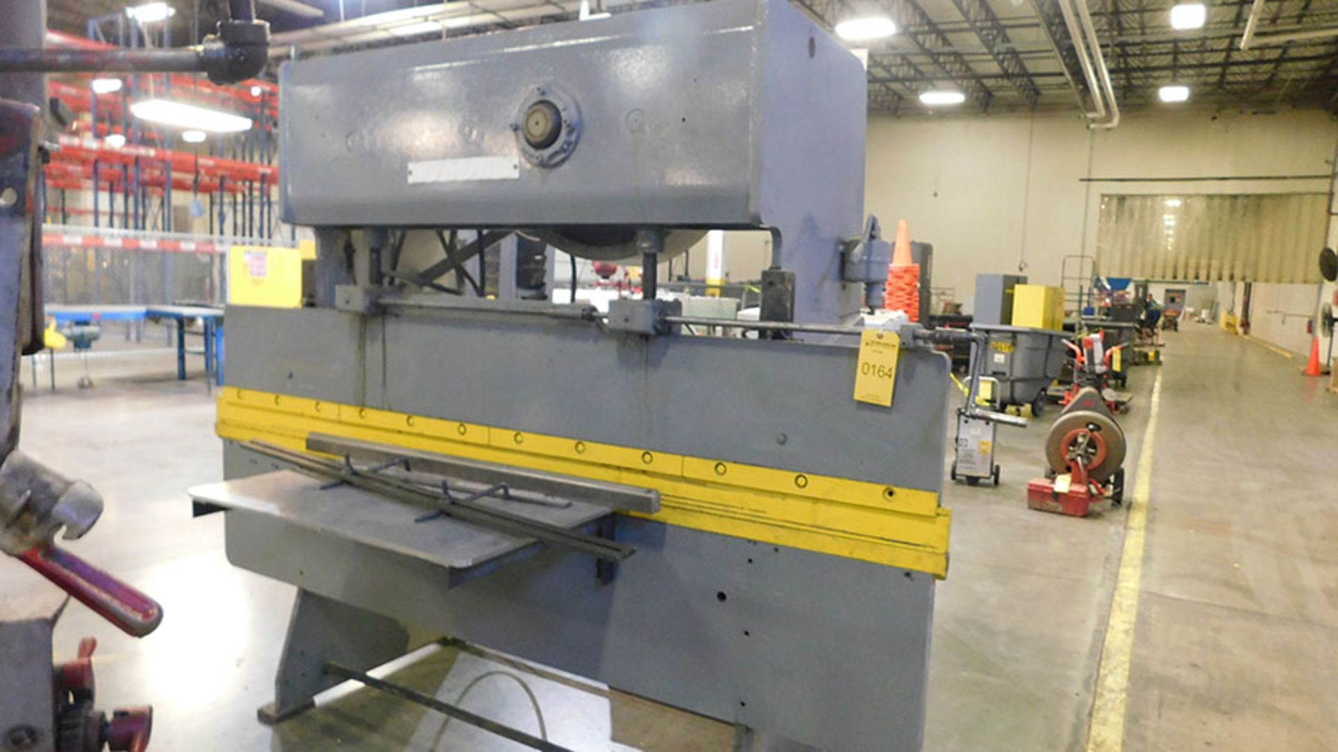 WYSONG OBI PRESS BRAKE; 8' BED, 10'' SHUT HEIGHT - Image 2 of 3