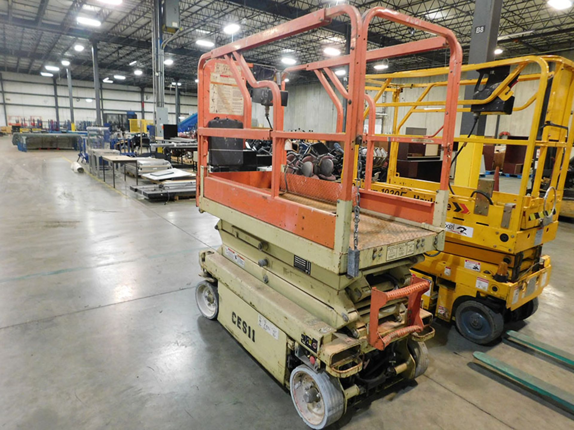 JLG SCISSOR LIFT; MODEL 2632, S/N 0200109834, 500 LB. CAPACITY - Image 3 of 3