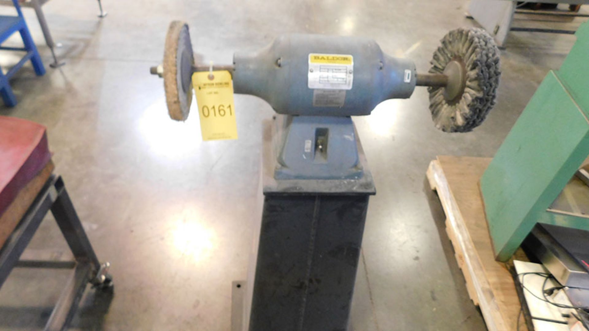 BALDOR PEDESTAL BUFFER; S/N G8-169-60, CAT# 332B, 3/4 HP, SINGLE PHASE, 3524 FRAME, 1,800 RPM