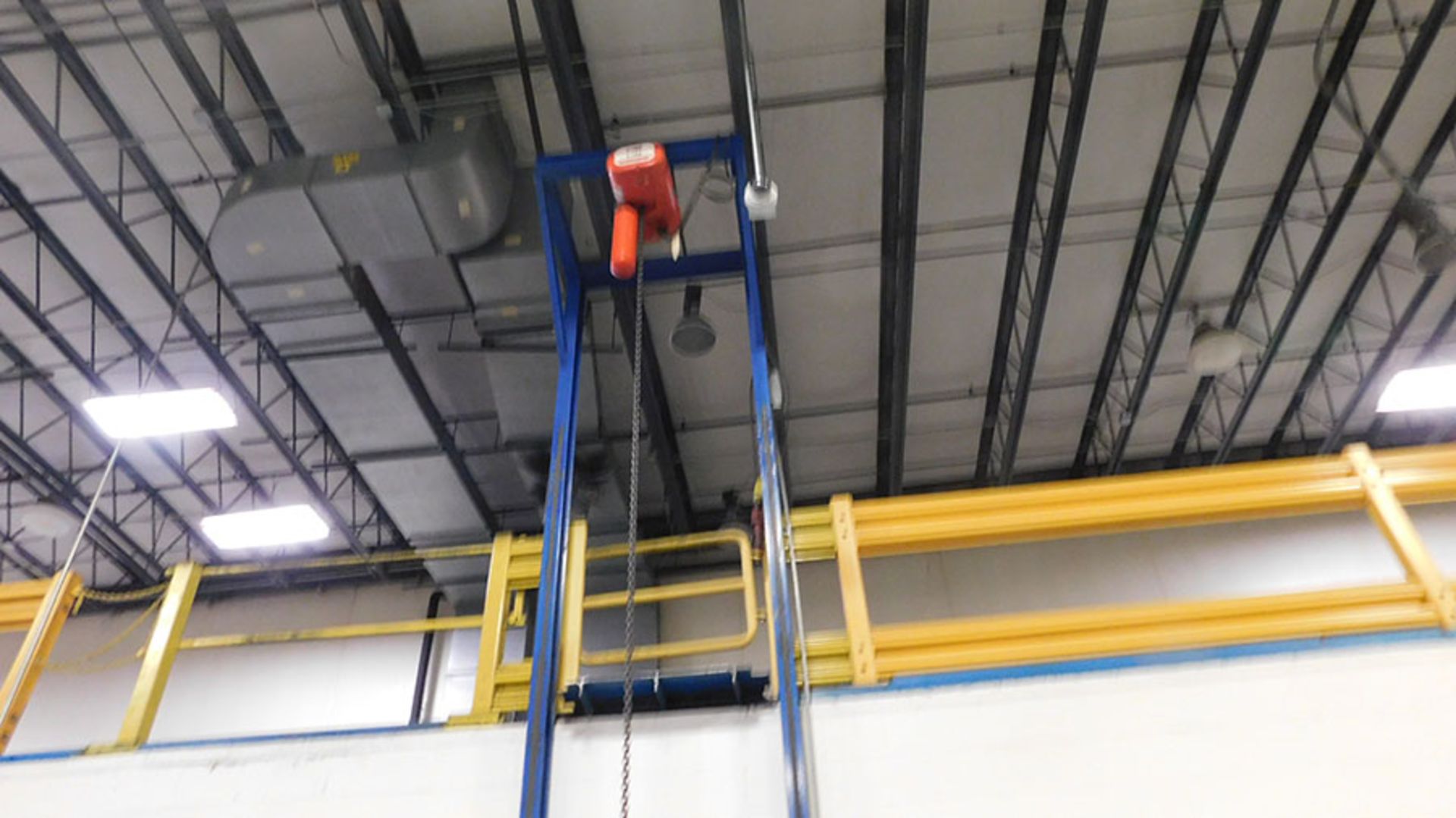 400-LB. CAPACITY SMALL FREIGHT ELEVATOR WITH CM LODESTAR HOIST - Image 3 of 6