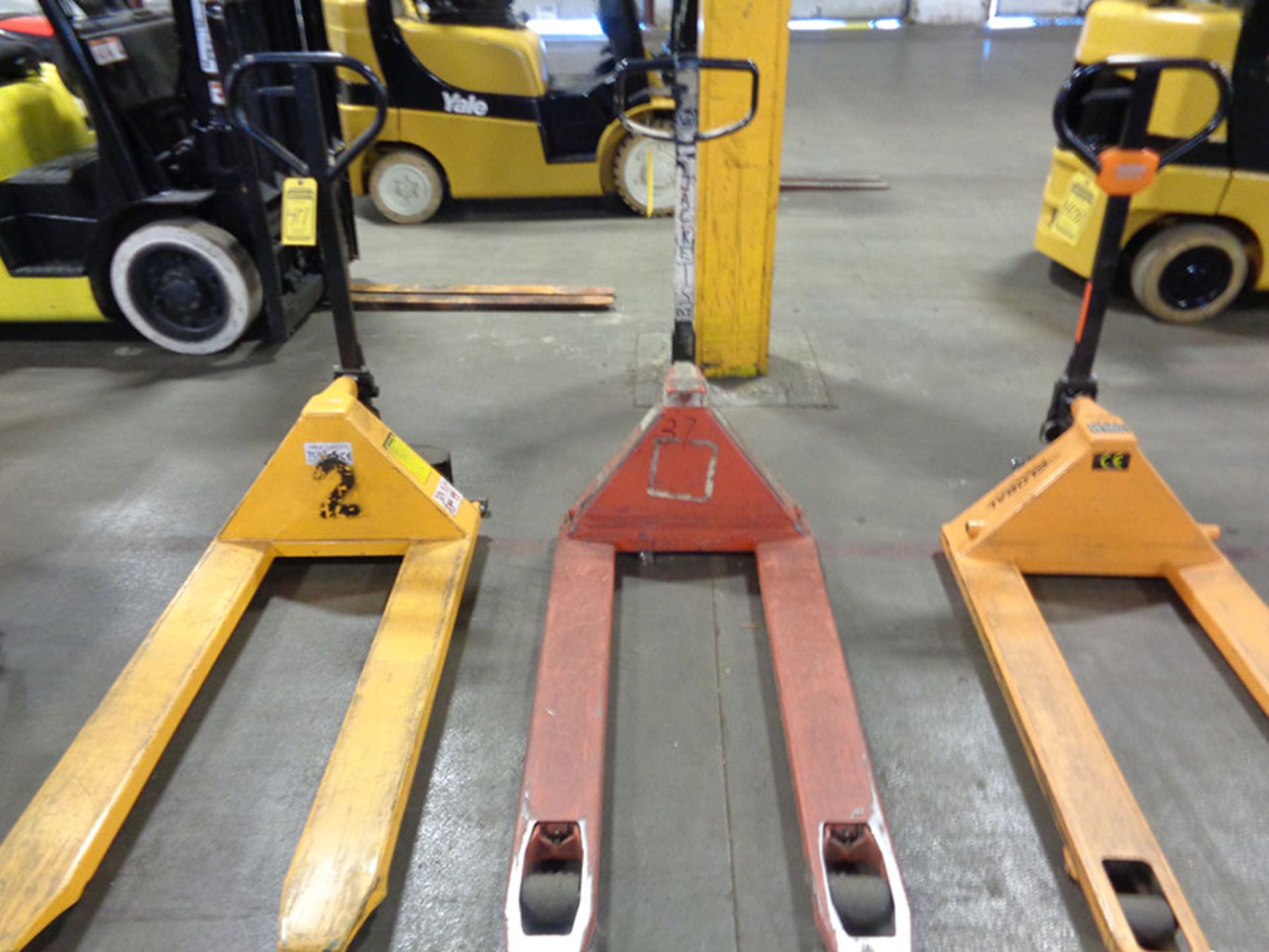 BT PALLET JACK