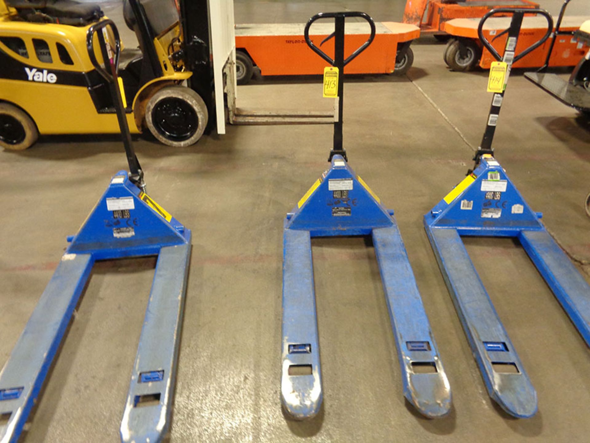 GRAINGER 4,400 LB. CAPACITY PALLET JACK