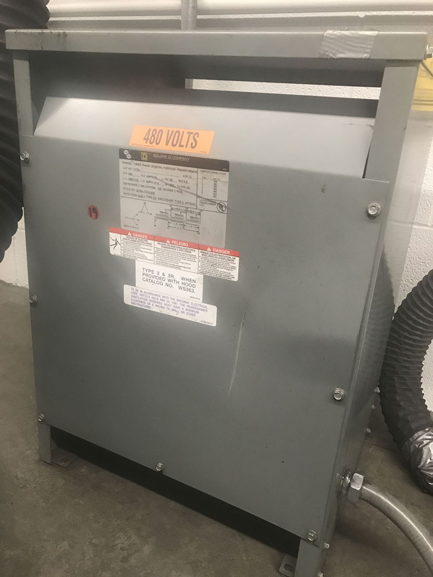 SQUARE D 3 PHASE GENERAL PURPOSE TRANSFORMER, 15 KVA, 7 TAPSTUPE 2 ENCLOSURE