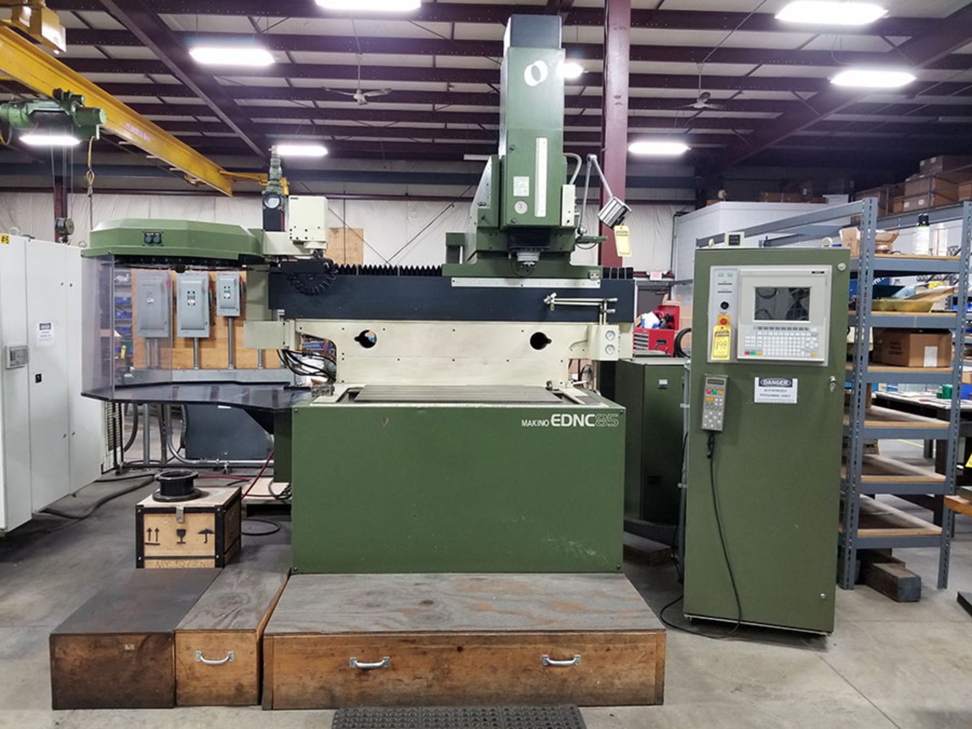 1998 MAKINO 4-AXIS EDM MACHINE, MODEL EDNC85, MAKINO MSF-2 DRO CONTROLS WITH SUPER SPARK, EROWA