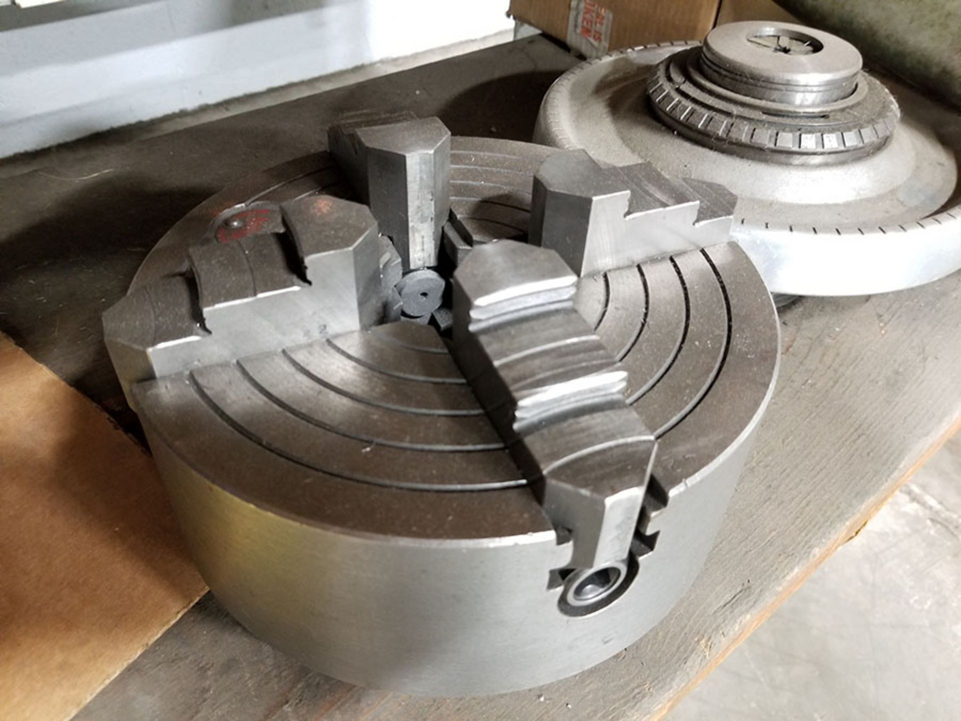 8'' 4 JAW CHUCK - Image 2 of 4