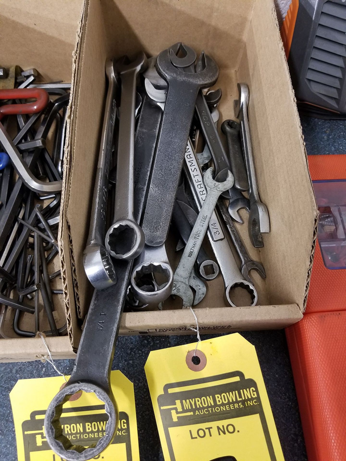 (20+) OPEN & CLOSED END WRENCHES, METRIC, AND STANDARD