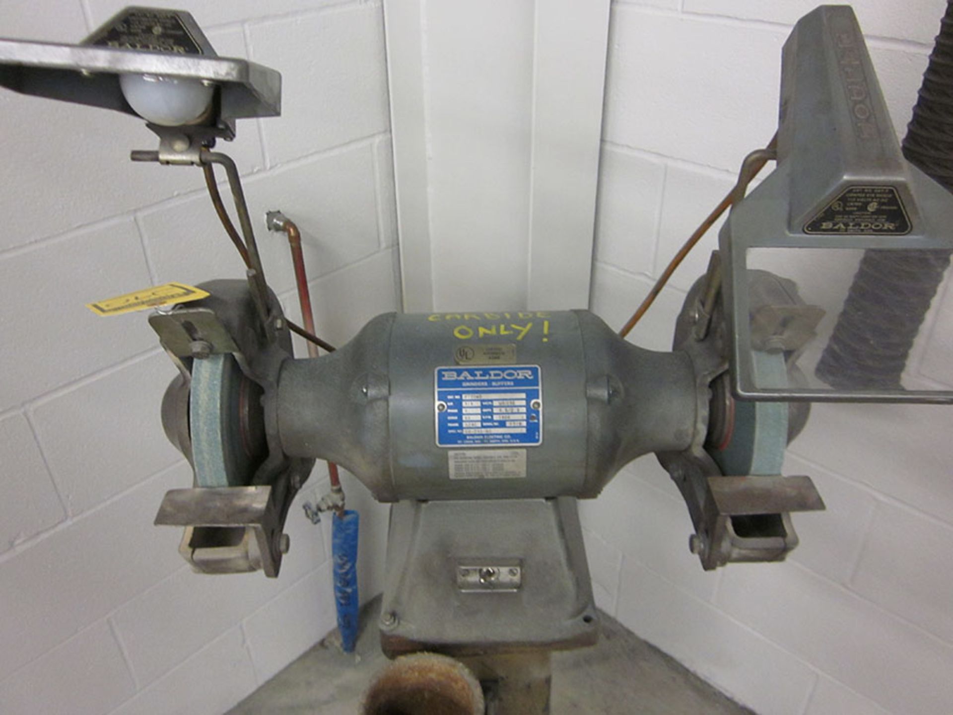 BALDOR 8'' DOUBLE END PEDESTAL GRINDER, 3/4 HP, 1,800 RPM, DEBRIS SHIELDS - Image 2 of 3