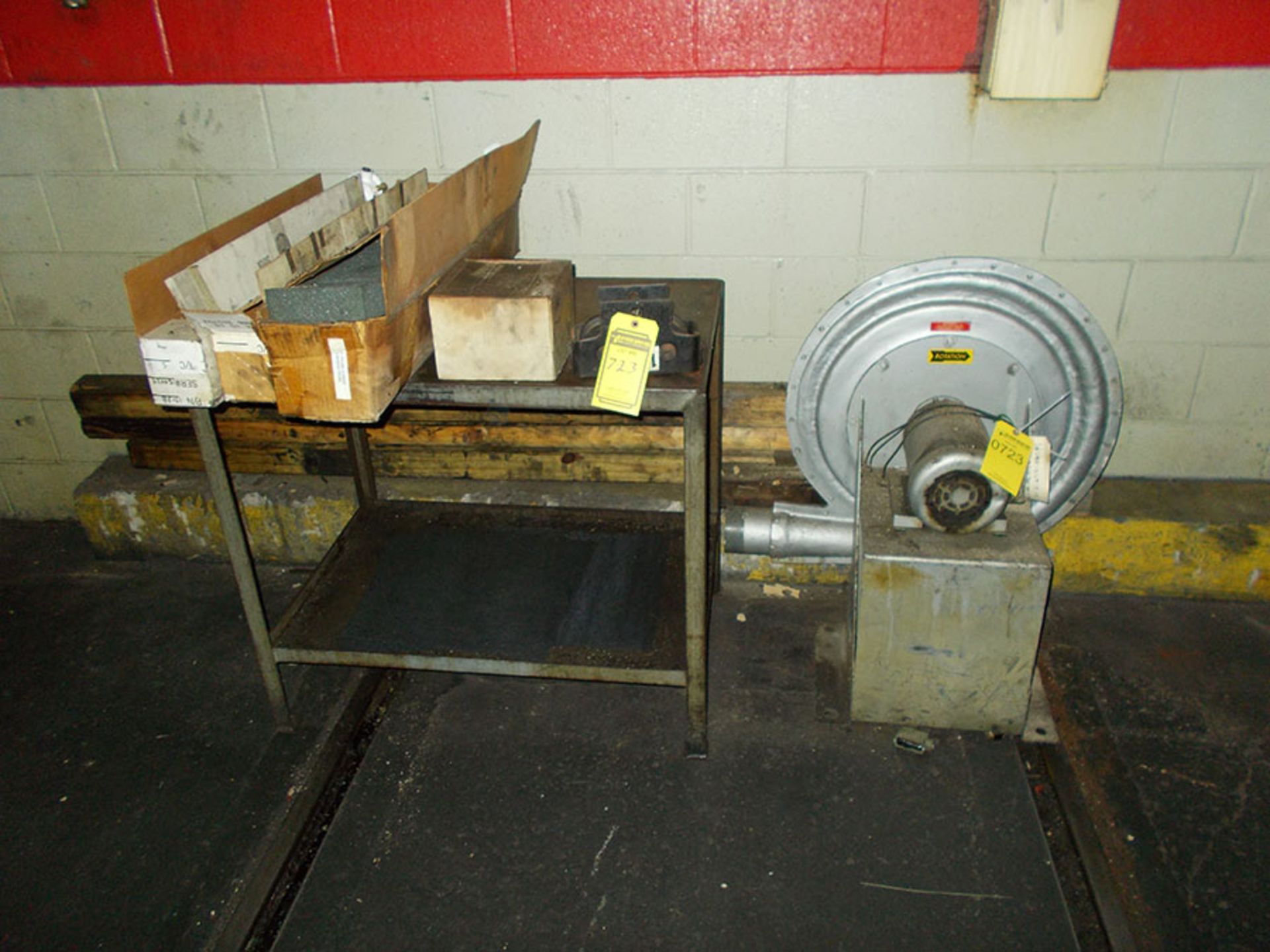 BLOWER TABLE WITH PARTS & 4' X 4' PLATFORM SCALE (NO DISPLAY)