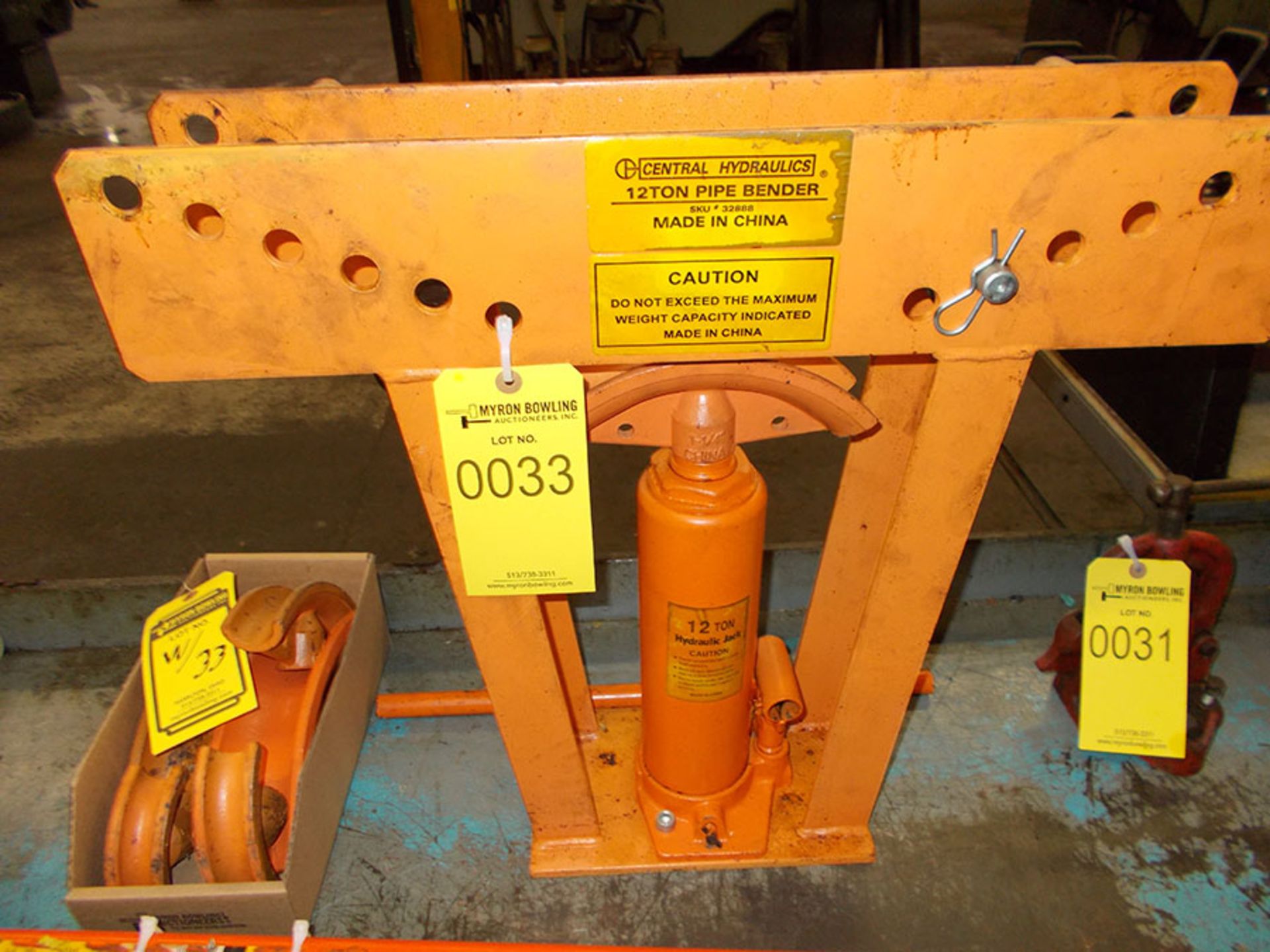 CENTRAL HYDRAULICS 12-TON PIPE BENDER 1/2'' - 2''