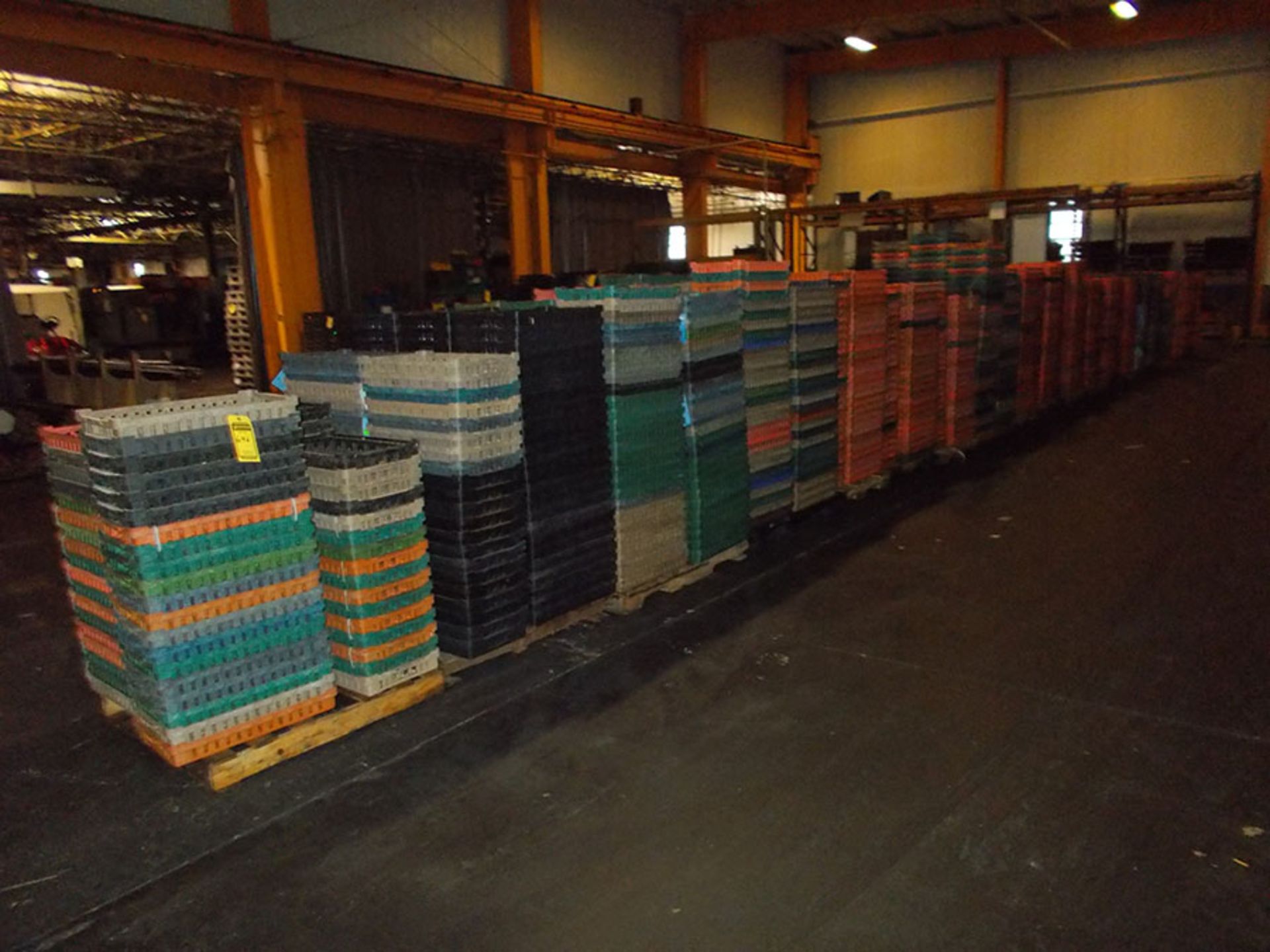 (18) PALLETS OF PLASTIC TRAYS