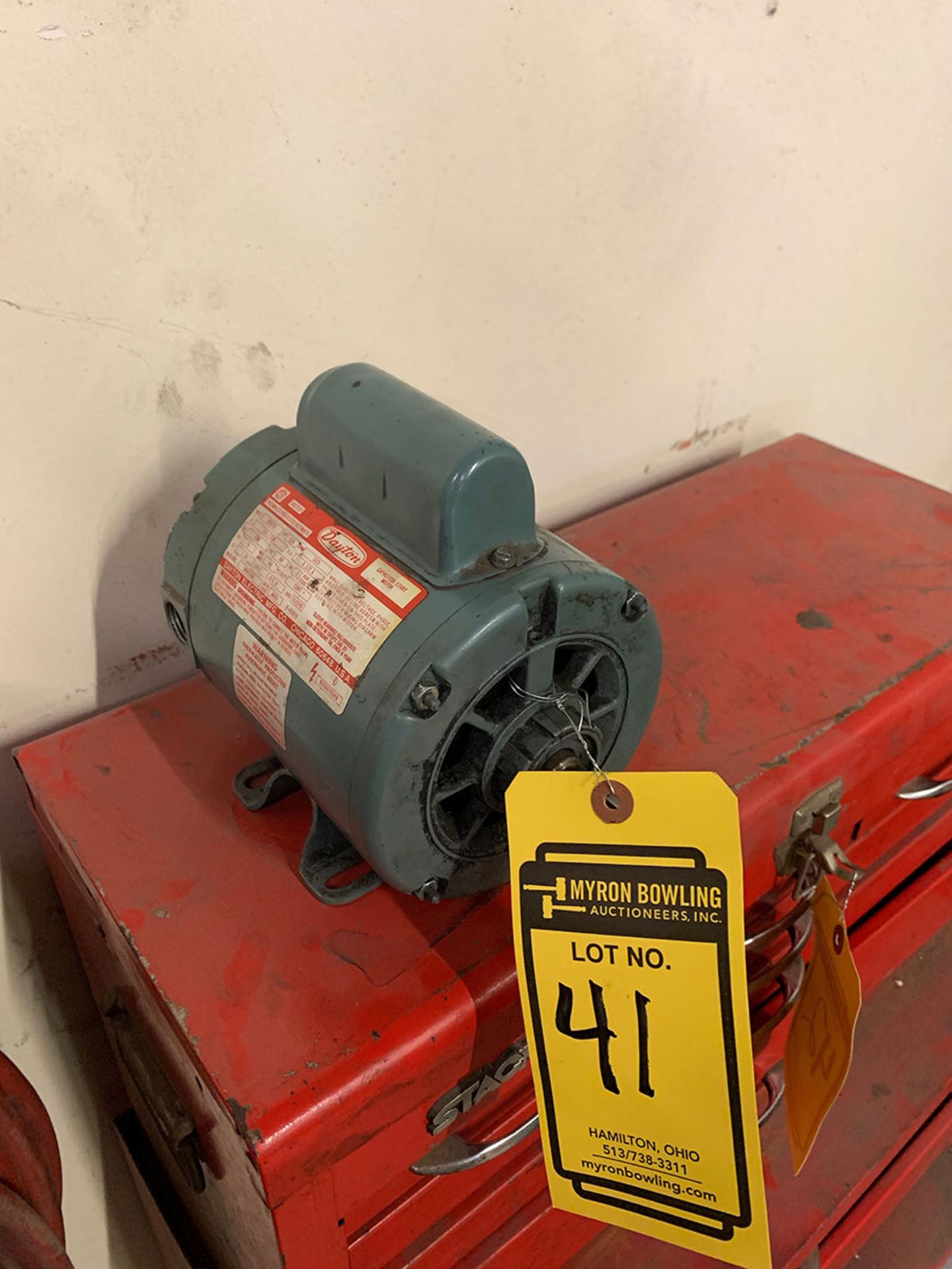 DAYTON 1/4 HP ELECTRIC MOTOR; F48 FRAME, 1,725 RPM, SINGLE PHASE, 115/230V