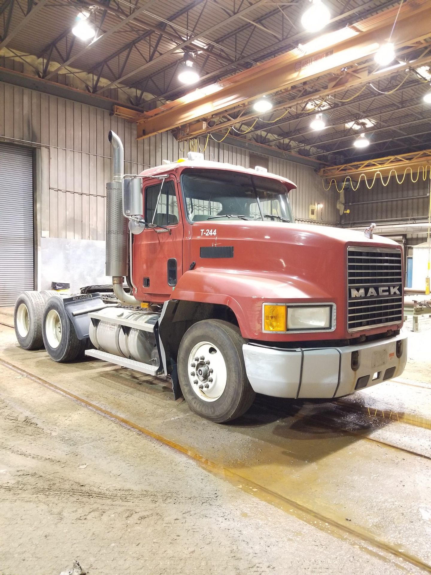 2003 MACK TRUCK TRACTOR, AIR RIDE SUSPENSION, TANDEM AXLE, EATON FULLER 10 SPEED TRANSMISSION - Image 5 of 5