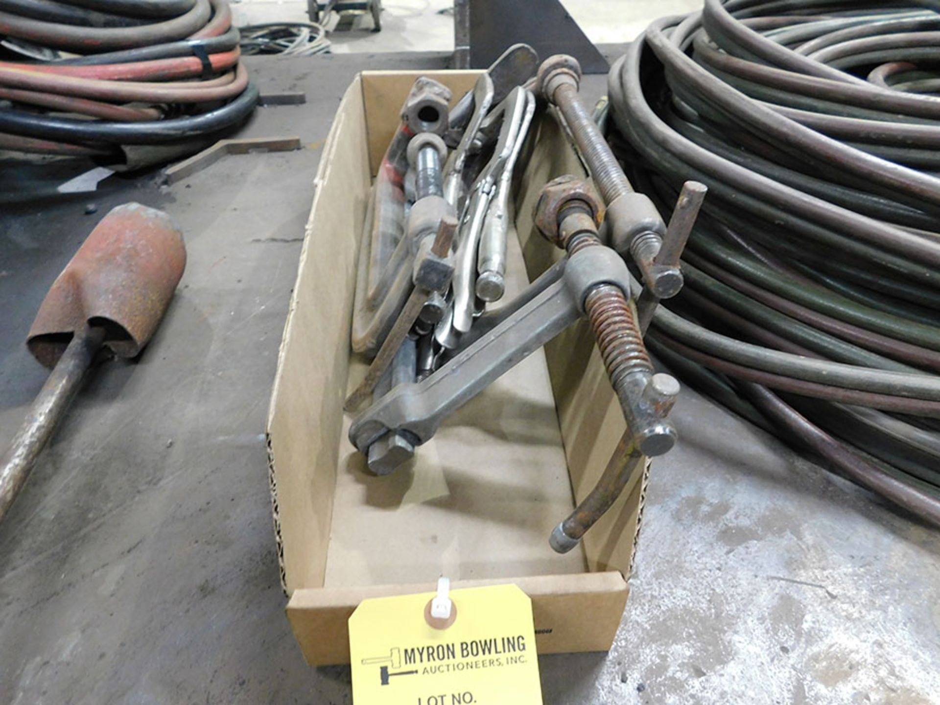 LOT OF ASSORTED WELDING CLAMPS