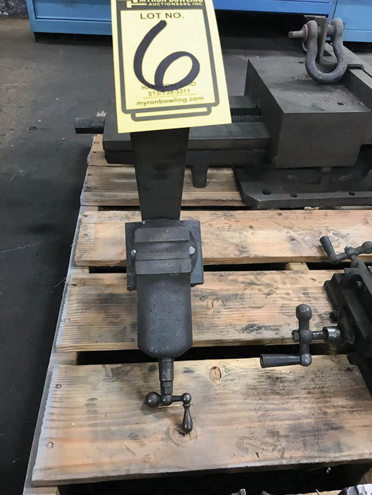 2-3/4'' MACHINE VISE