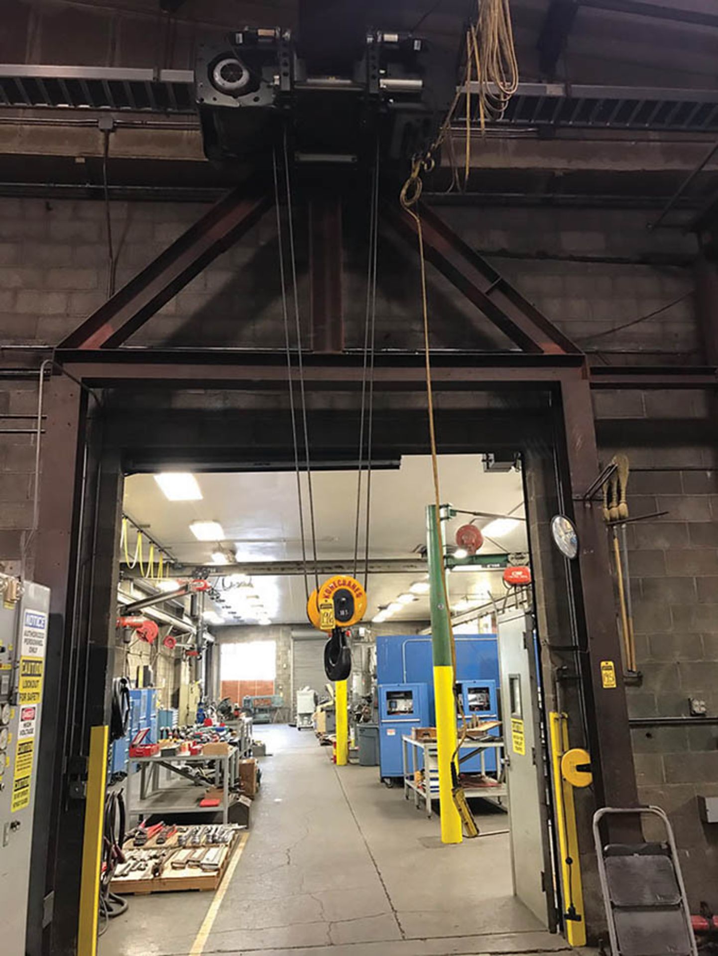 KONE CRANE 10-TON ELECTRIC CABLE HOIST, MODEL CXT500 W/ 6-BUTTON PENDANT, (MOUNTED TO LOT 195)