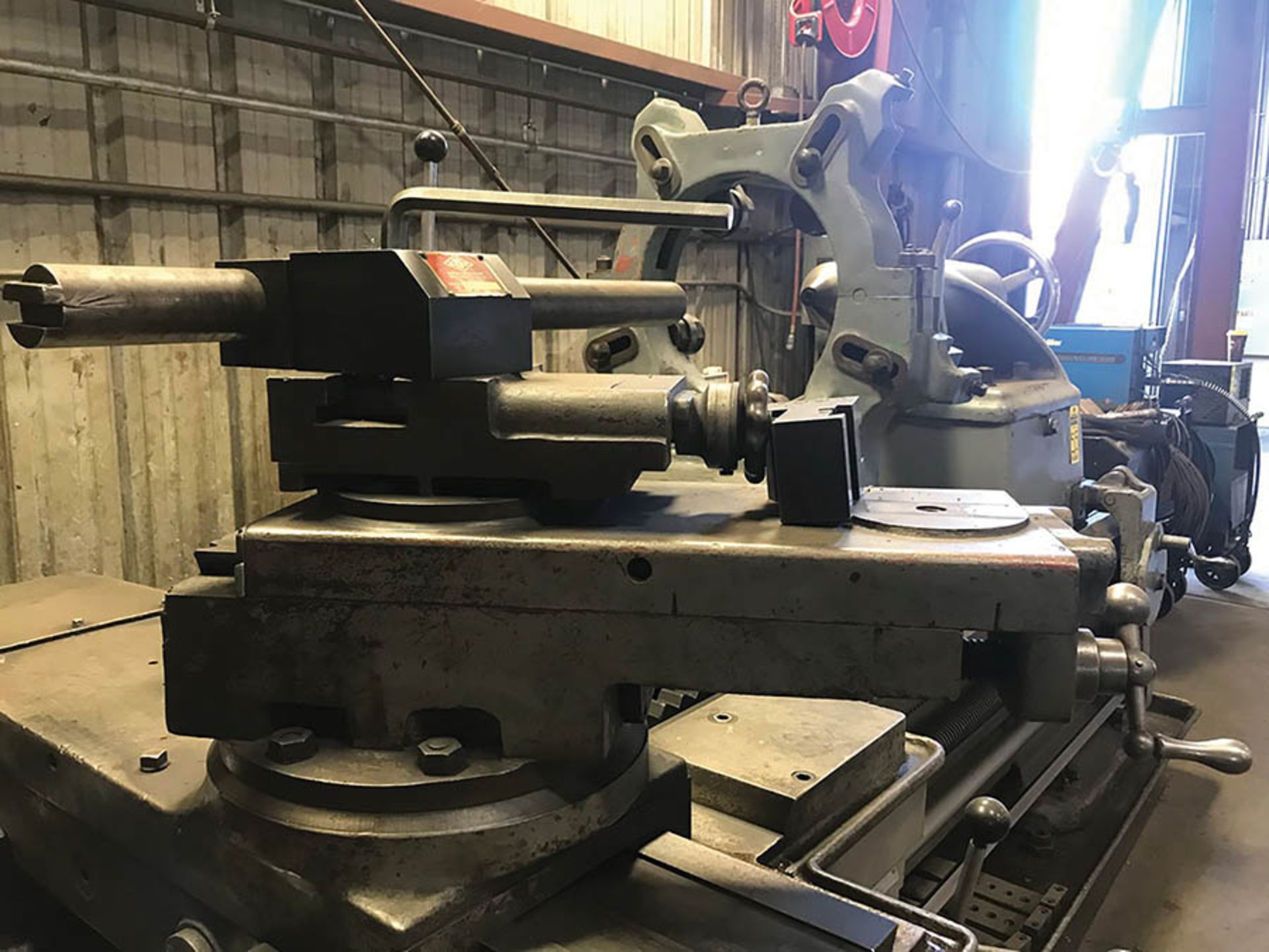 MONARCH ENGINE LATHE, MODEL 32''NN, S/N 40993, 48'' SWING, 108'' BETWEEN CENTERS, 12-606 SPINDLE - Image 7 of 10