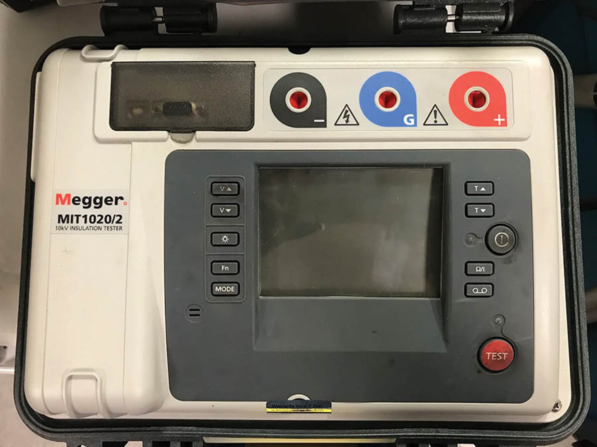 MEGGER 10KV INSULATION TESTER, MODEL MIT1020/2, 85-265VAC RMS, 60VA, 50/60 HZ - Image 2 of 3