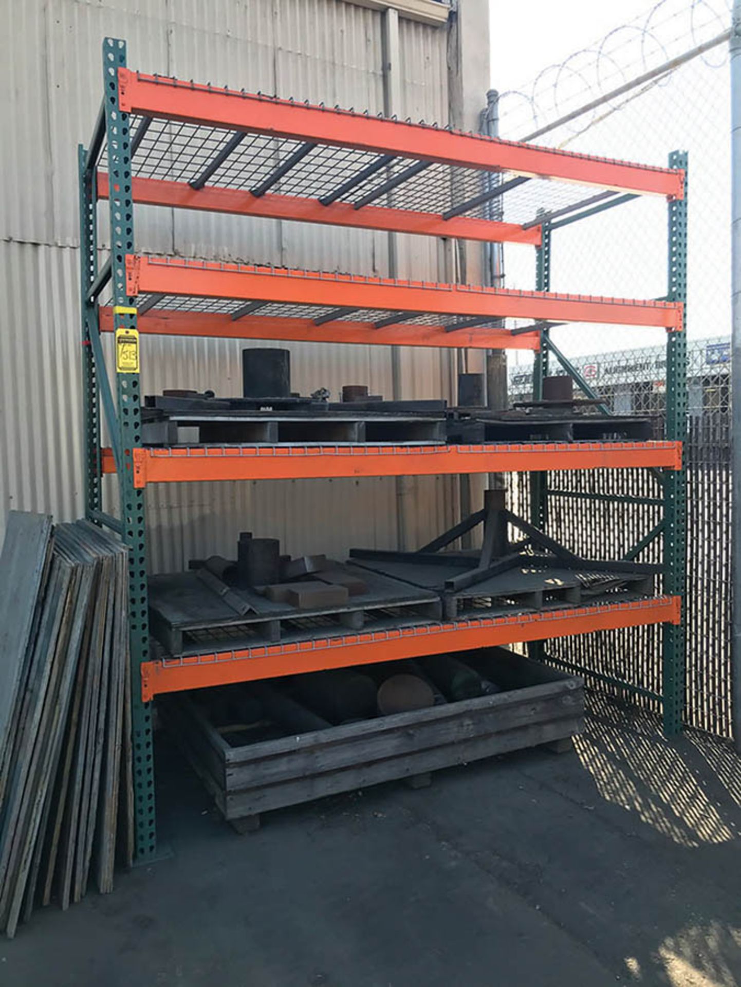 (X3) SECTIONS OF PALLET RACKING, (5) 10' X 48'' UPRIGHTS, (16) 9' CROSSBEAMS, & STEEL WIRE