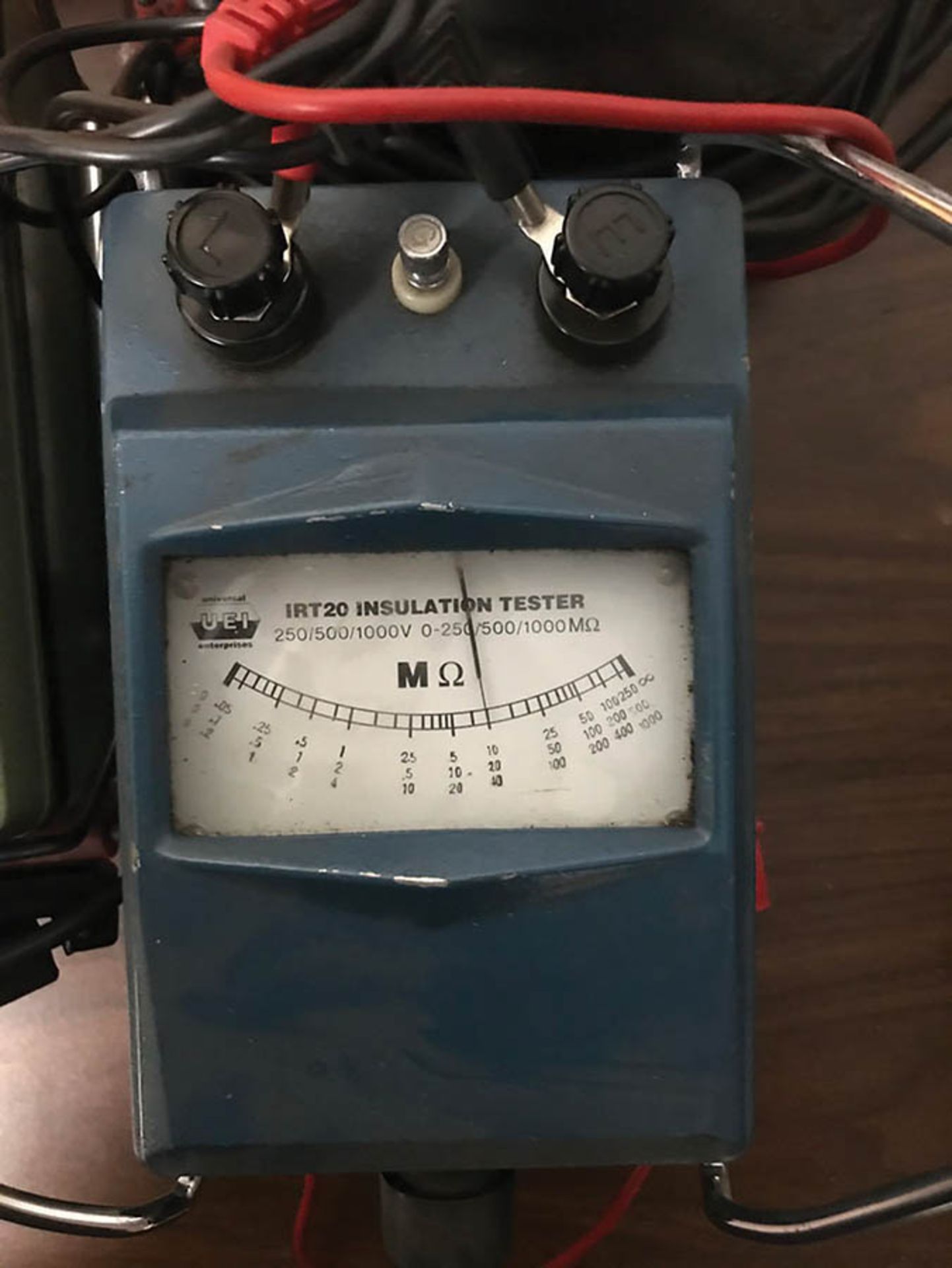 (X2) UEI INSULATION TESTERS, MODEL IRT20 W/ SIMPSON VOLT/OHM/MILLIAMMETER - Image 4 of 4